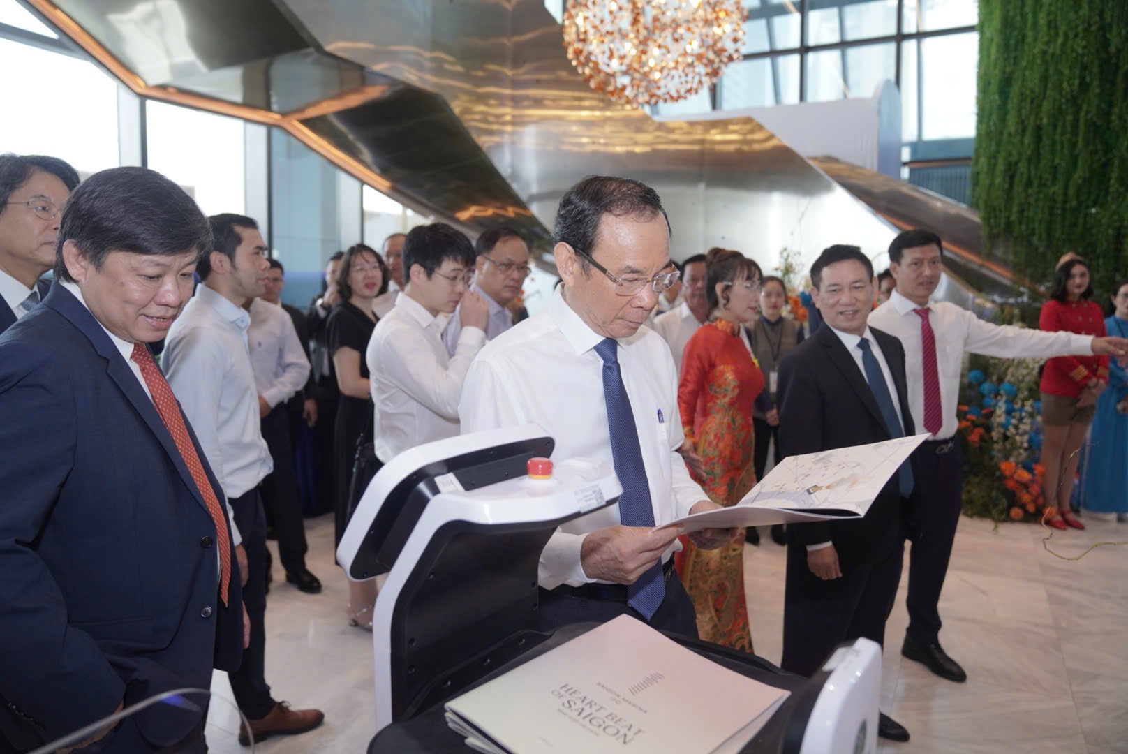 TP HCM kh&aacute;nh th&agrave;nh Trung t&acirc;m t&agrave;i ch&iacute;nh quốc tế Saigon Marina - Ảnh 4.
