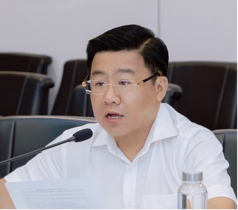 &Ocirc;ng Nguyễn Khắc Quốc Bảo l&agrave;m Chủ tịch Hội đồng ĐH Kinh tế TP HCM- Ảnh 1.