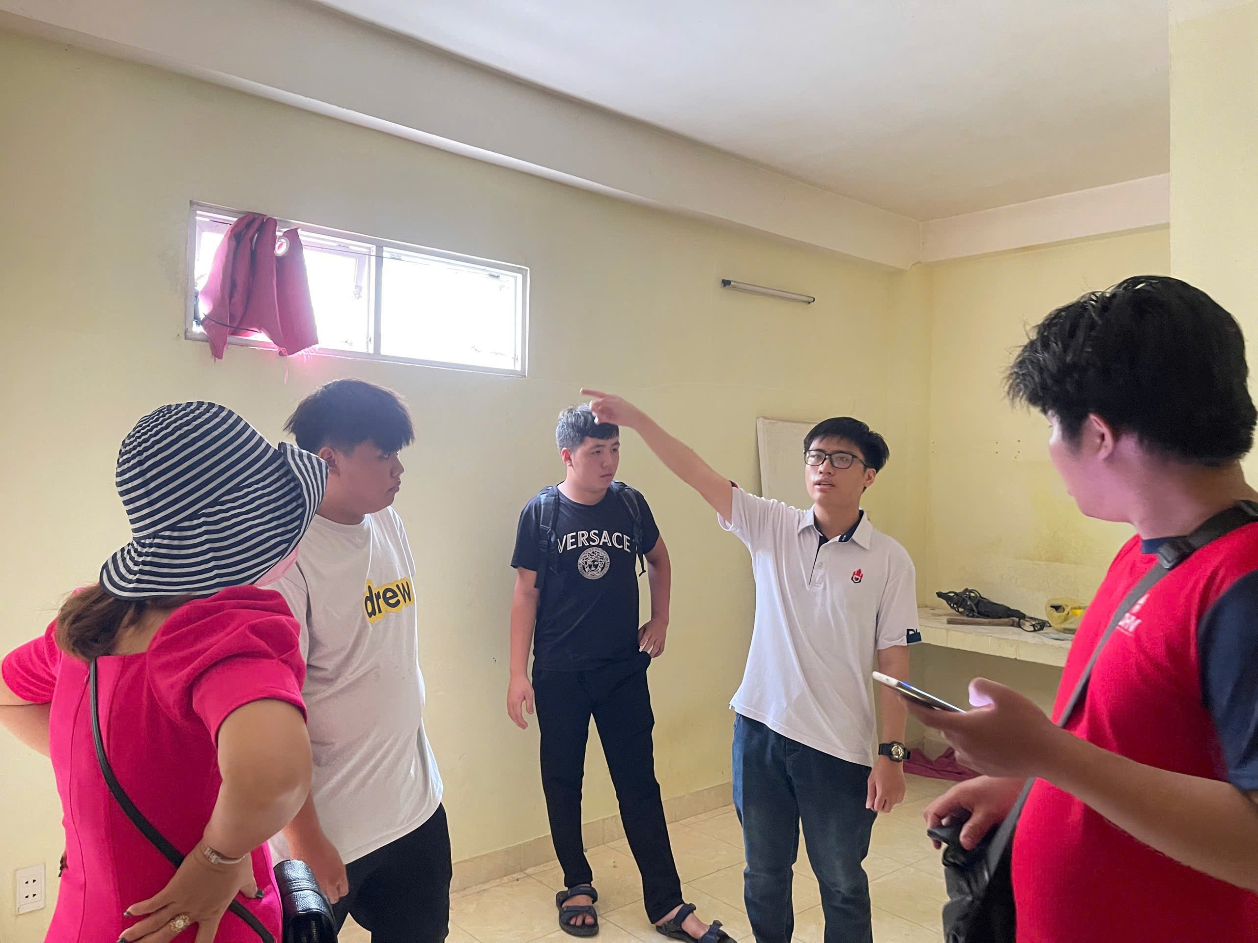 Trường ĐH tập huấn cộng t&aacute;c vi&ecirc;n, t&igrave;m kiếm nh&agrave; trọ an to&agrave;n cho sinh vi&ecirc;n - Ảnh 6.