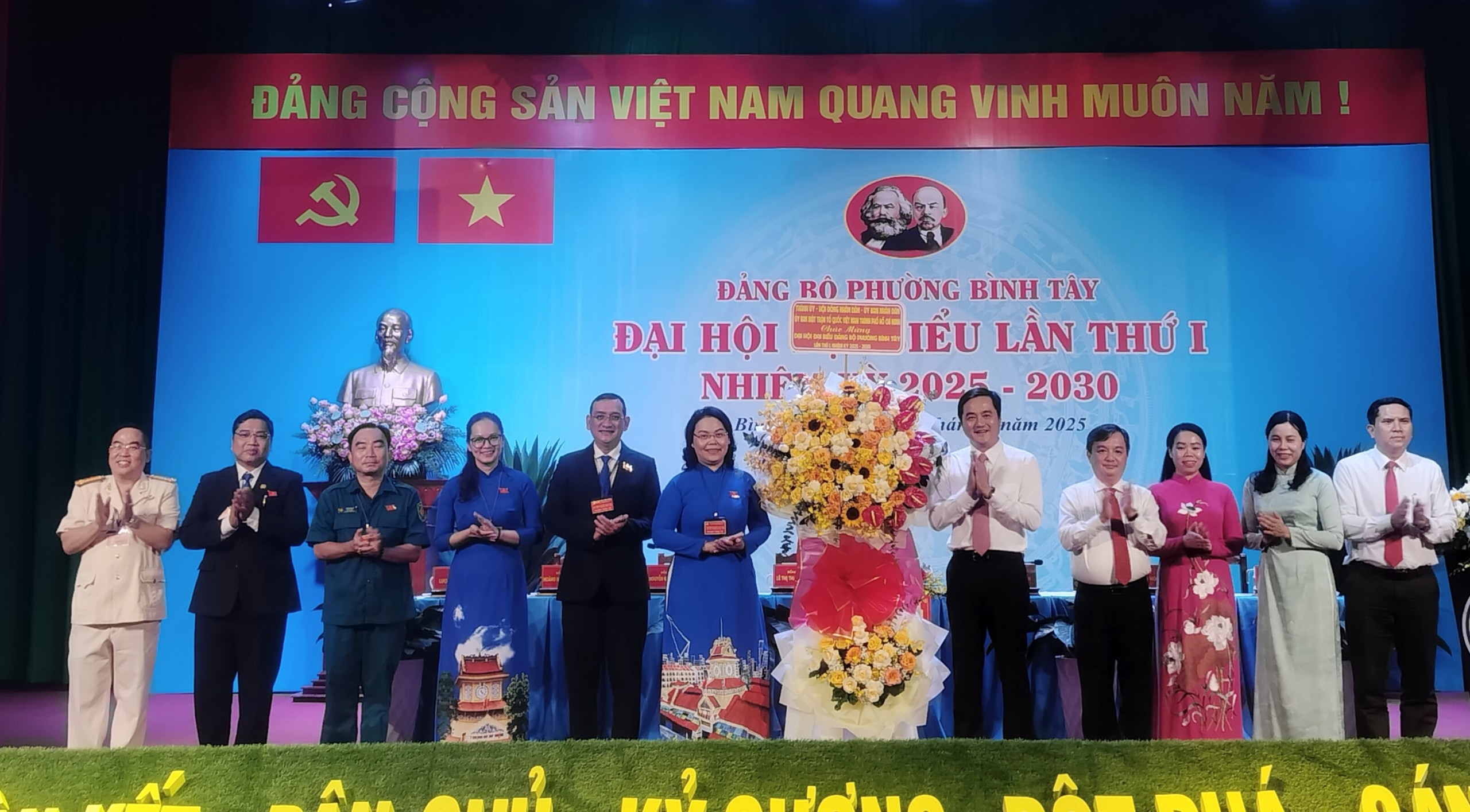Bà Lê Thị Thanh Thảo làm Bí thư Đảng ủy phường Bình Tây- Ảnh 1.