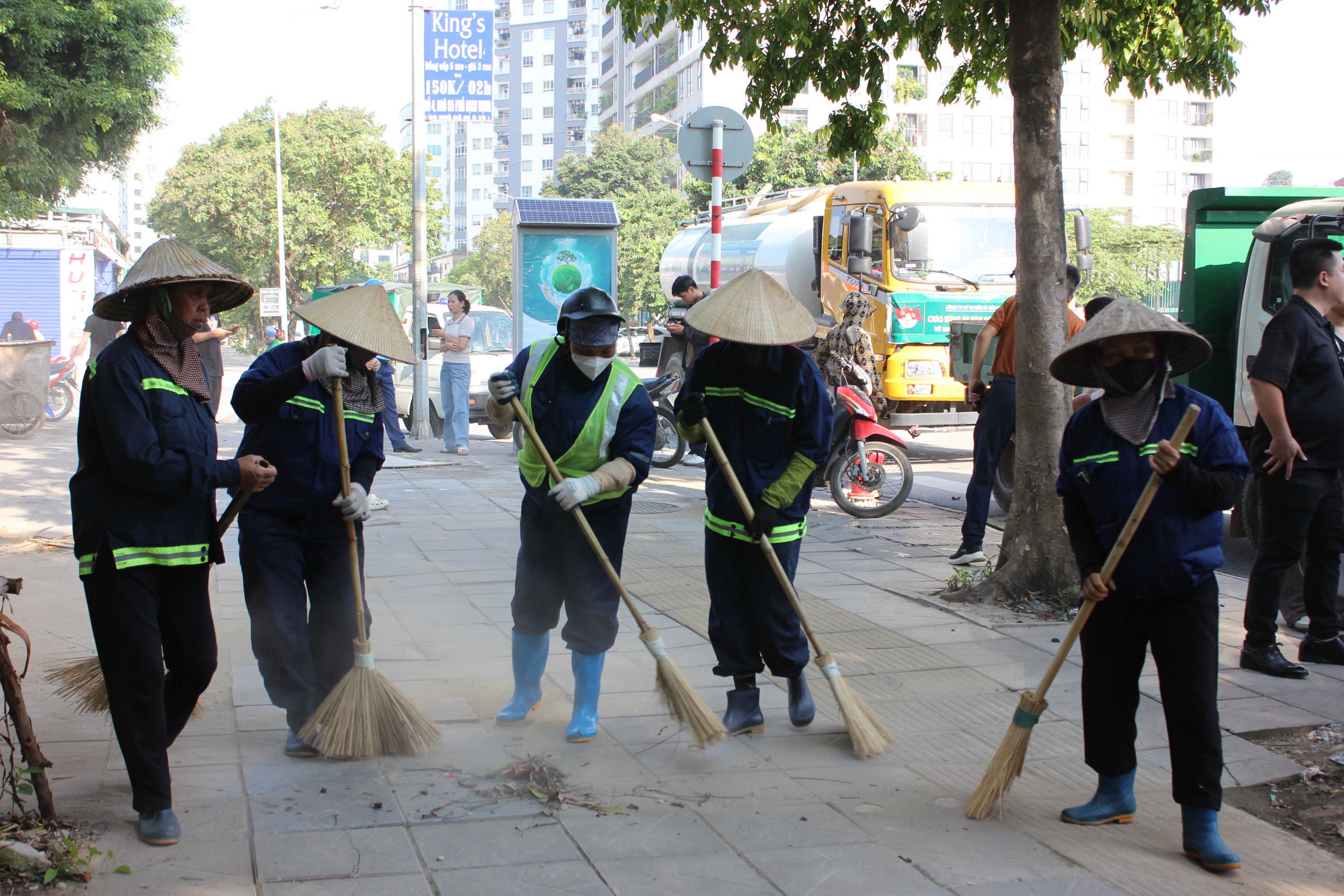 Chủ tịch UBND TP Hà Nội kêu gọi người dân làm sạch môi trường- Ảnh 3.