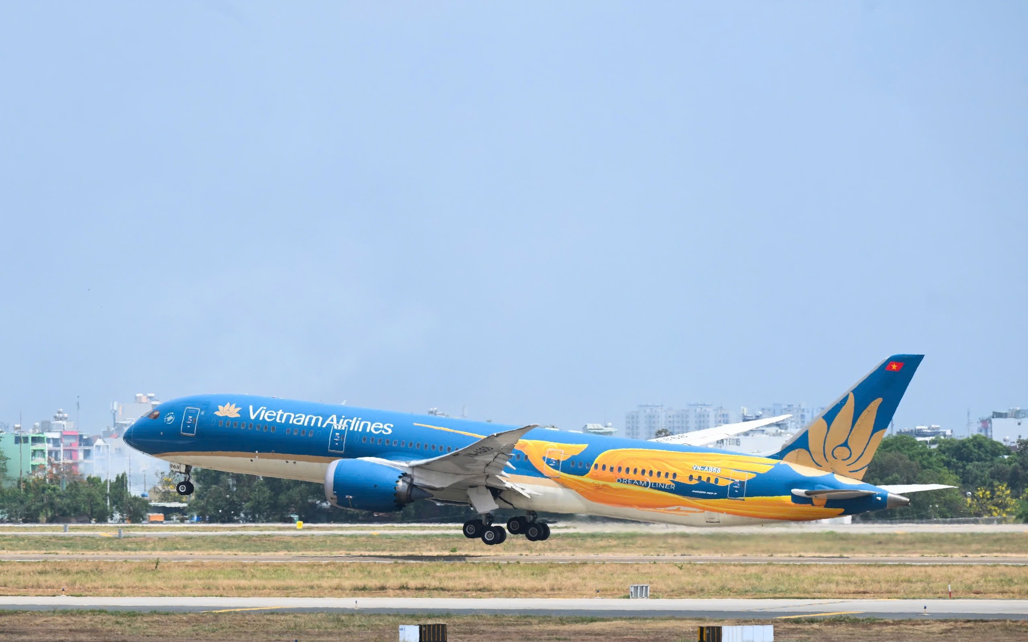 Vietnam Airlines với khát vọng vươn xa, bay cao
