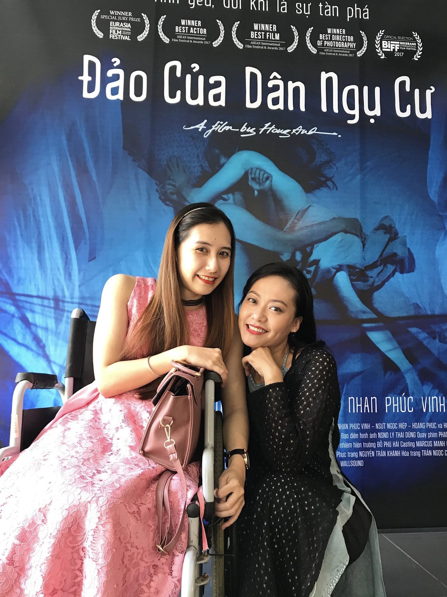 Hồng &Aacute;nh thương tiếc diễn vi&ecirc;n đ&oacute;ng thế phim "Đảo của d&acirc;n ngụ cư" - Ảnh 1.
