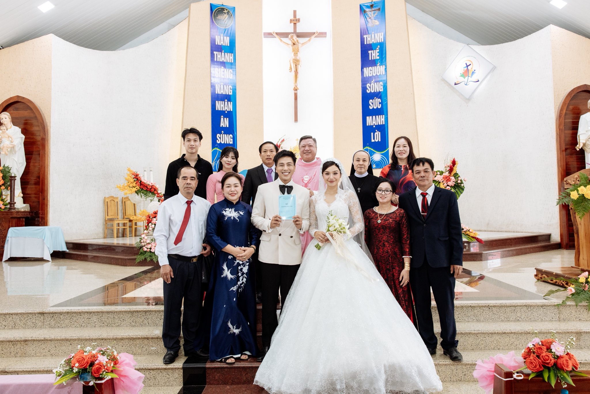 Người mẫu Thu Trang và Quang Sơn về chung nhà- Ảnh 11.