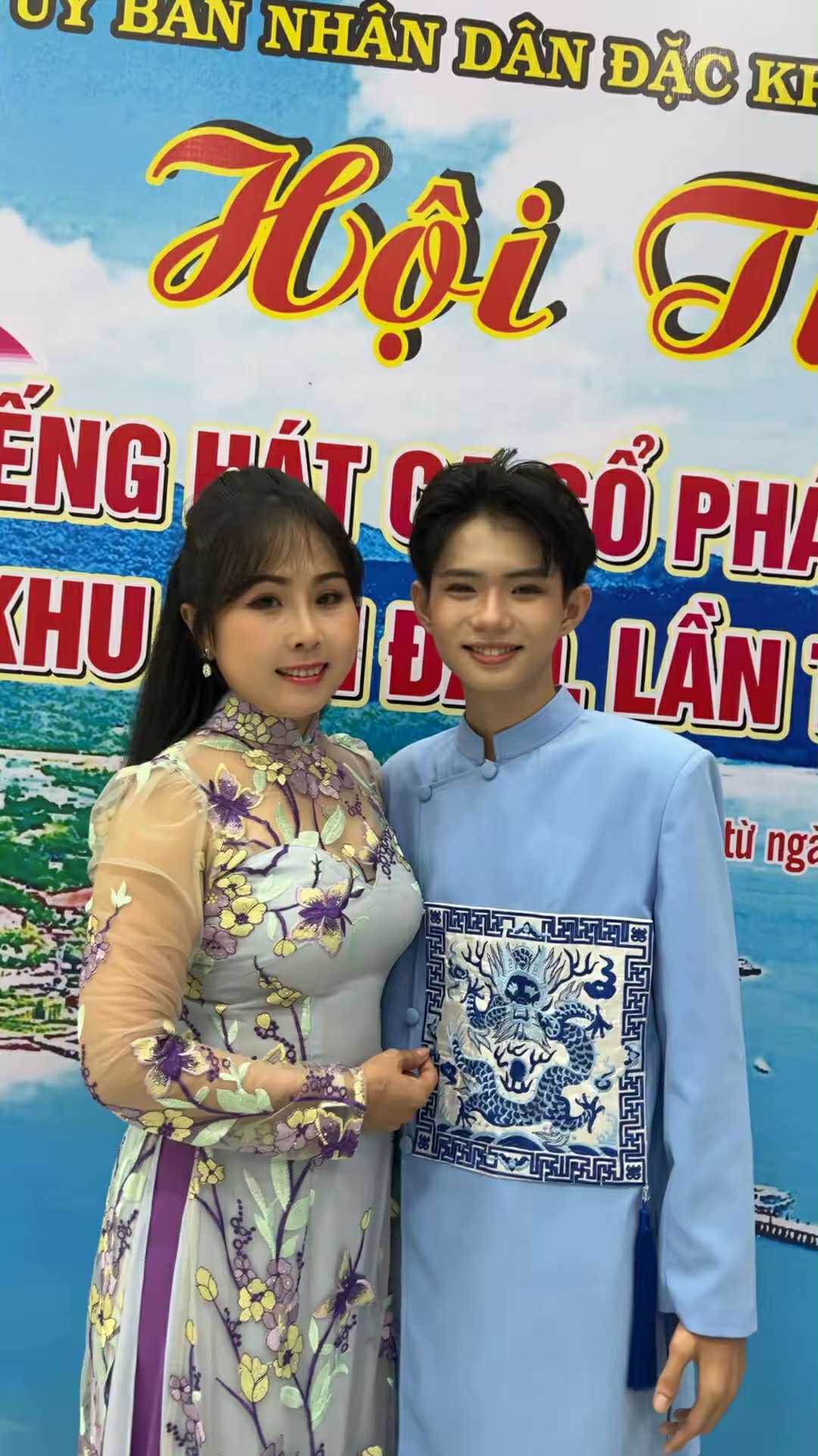 Vương Quan Tr&iacute; v&agrave; kh&aacute;t vọng chinh phục kh&aacute;n giả trẻ y&ecirc;u b&agrave;i vọng cổ tại C&ocirc;n Đảo - Ảnh 2.