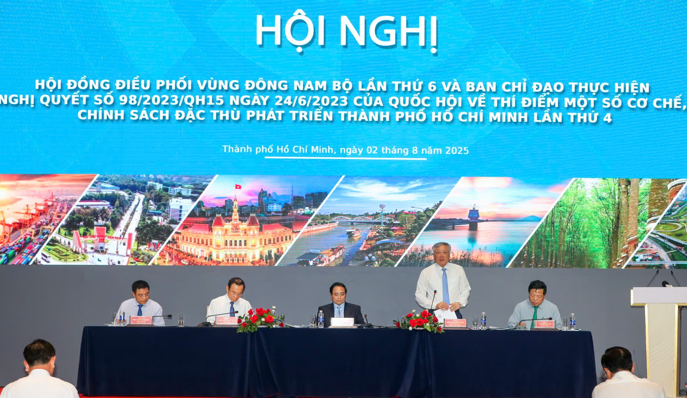 L&agrave;m việc với Thủ tướng, TP HCM kiến nghị 4 nh&oacute;m nội dung - Ảnh 1.