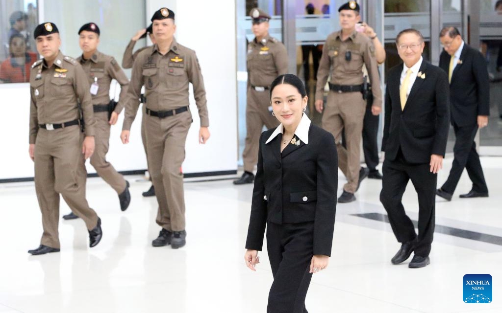 Gia tộc Shinawatra đợi một loạt phán quyết của tòa án