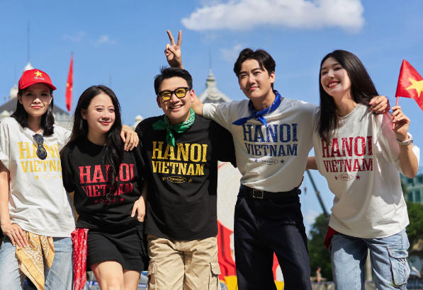 Nhiều thương hiệu thời trang ra mắt các thiết kế đậm tinh thần 2-9- Ảnh 7.