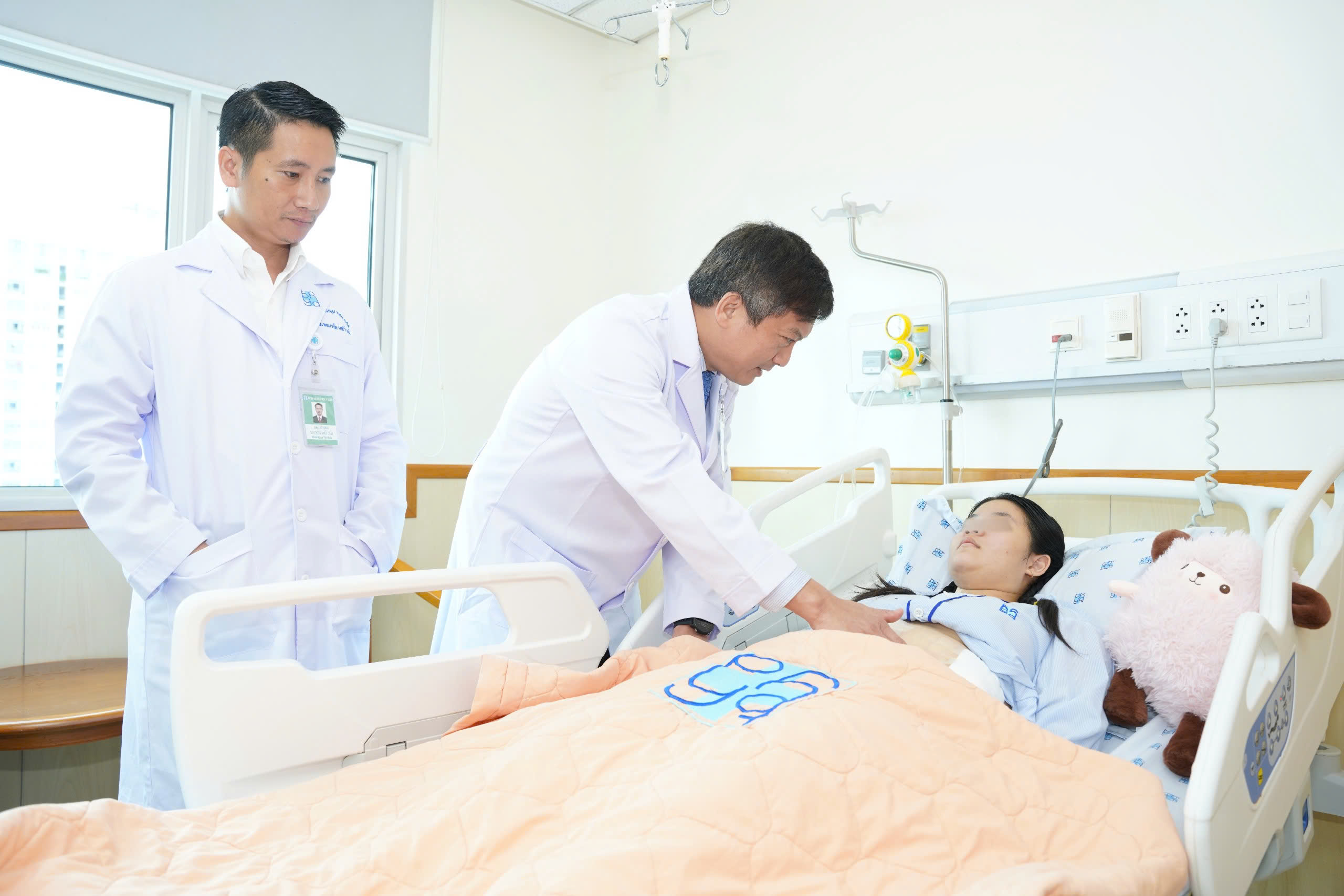 Những bệnh được nghỉ ốm đau dài ngày mới nhất - Ảnh 1.