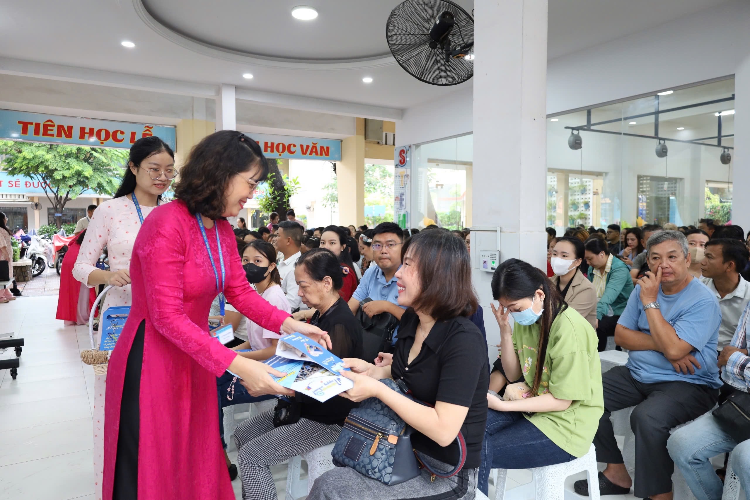 Th&ocirc;ng điệp &yacute; nghĩa của c&ocirc; hiệu trưởng gửi phụ huynh c&oacute; con v&agrave;o lớp 1- Ảnh 1.