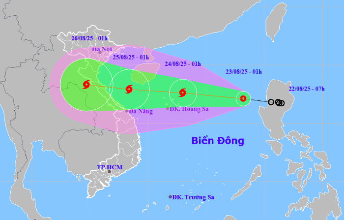 Áp thấp nhiệt đới vào Biển Đông, khả năng mạnh lên thành bão giật cấp 15- Ảnh 1.
