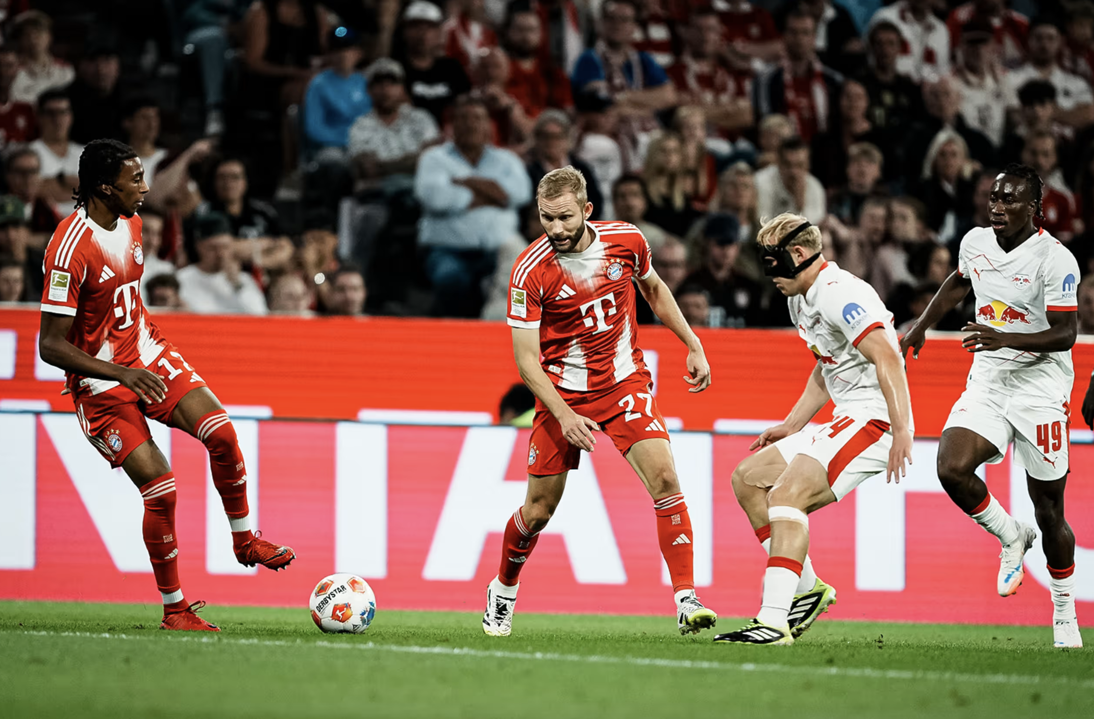 Bayern Munich hủy diệt Leipzig 6-0: "Hùm xám" thị uy sức mạnh tuyệt đối - Ảnh 4.