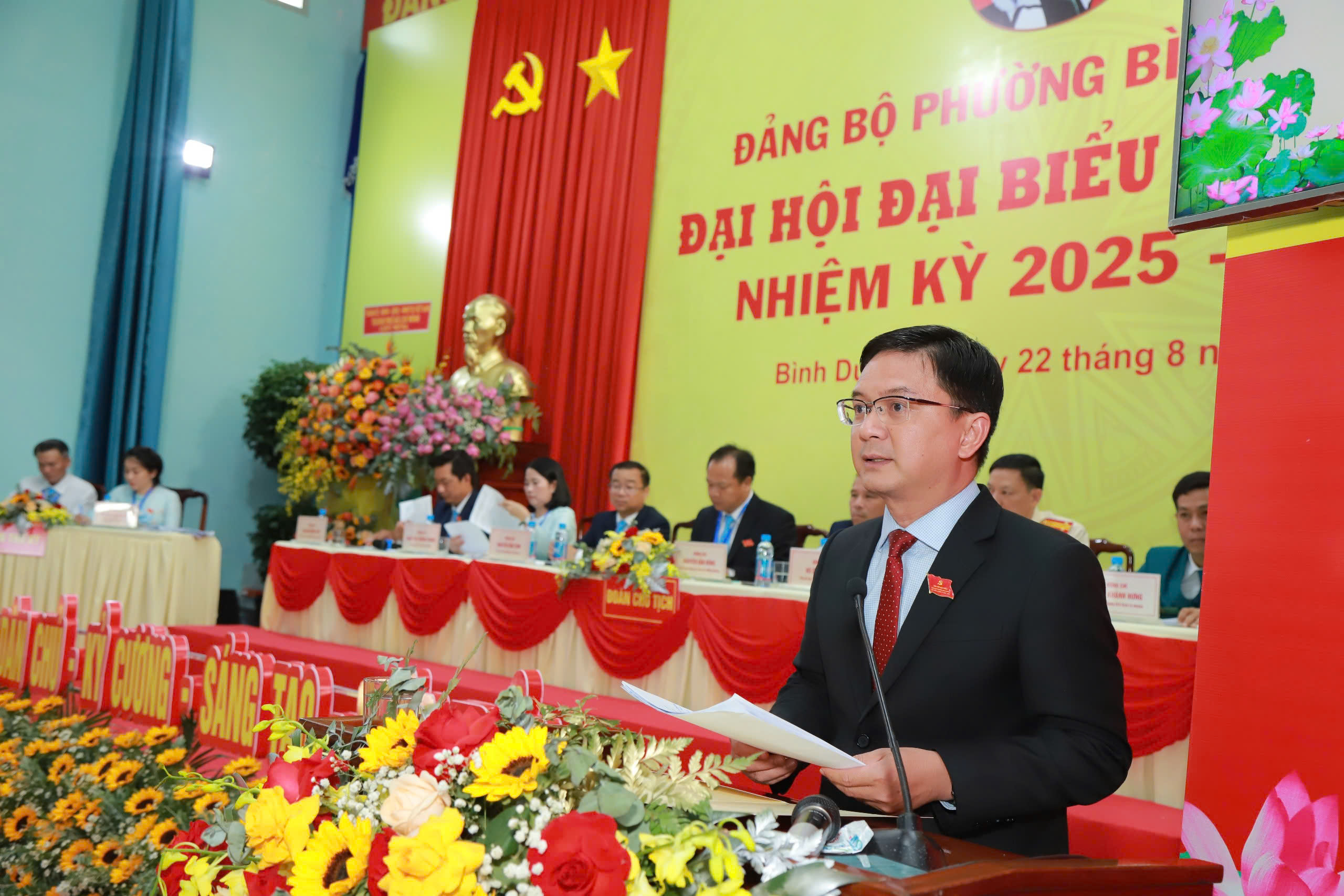 B&iacute; thư Th&agrave;nh uỷ Thủ Dầu Một cũ giữ chức B&iacute; thư Đảng uỷ phường c&oacute; nhiều khu c&ocirc;ng nghiệp nhất TP HCM - Ảnh 1.