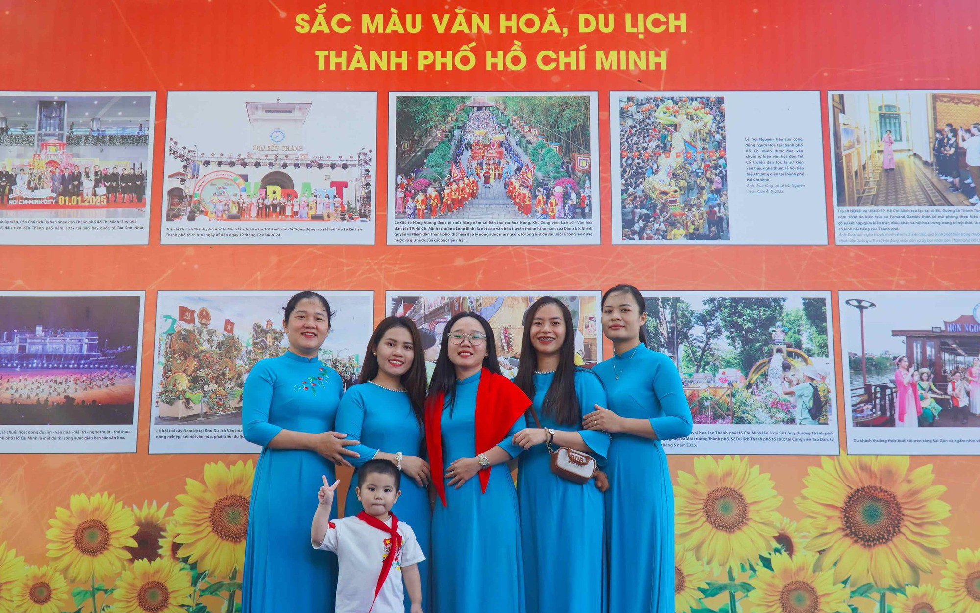 Triển lãm ảnh từ kỷ nguyên độc lập, thống nhất đất nước đến kỷ nguyên vươn mình của dân tộc