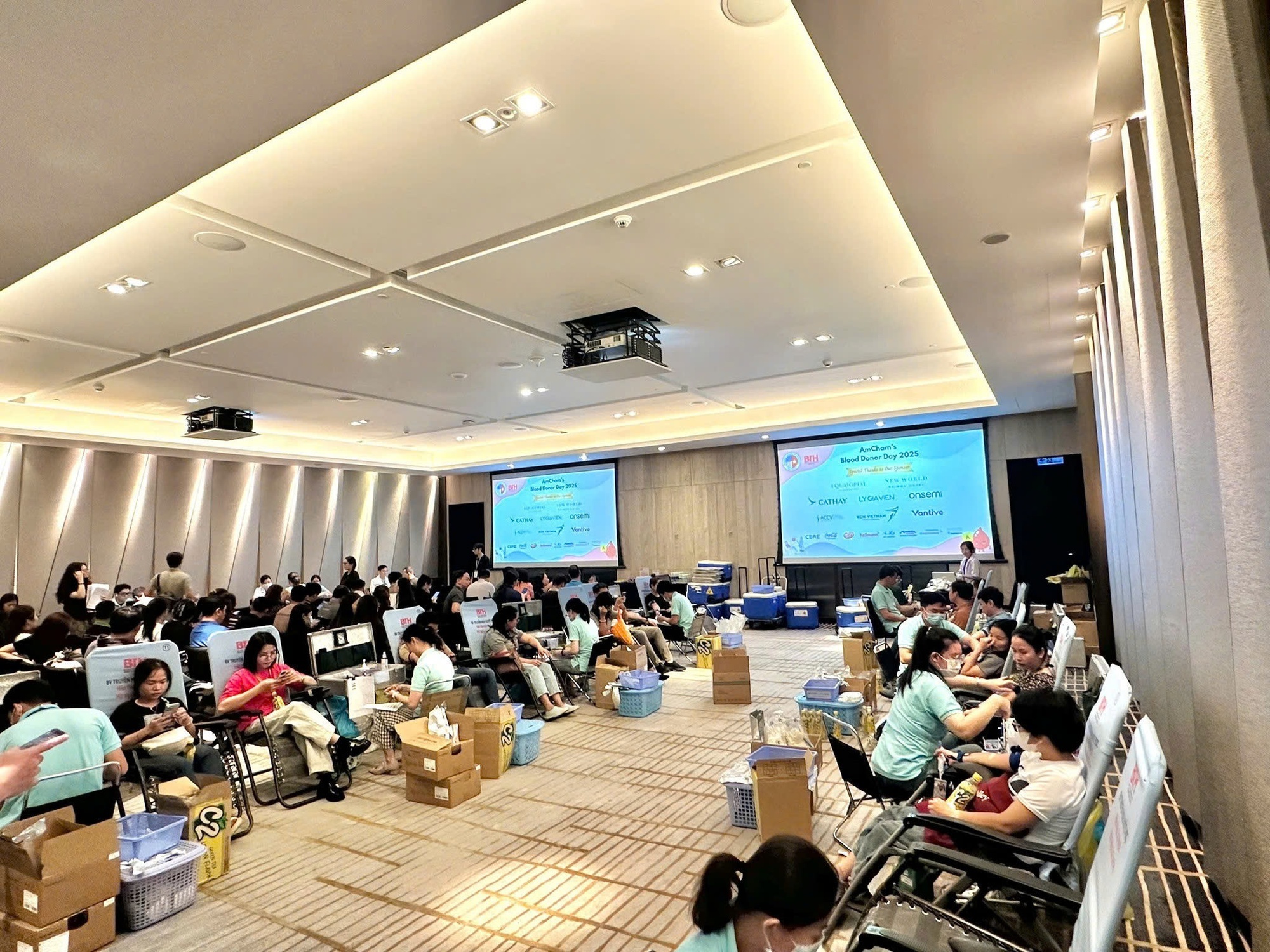 AmCham nối d&agrave;i h&agrave;nh tr&igrave;nh nh&acirc;n &aacute;i với hơn 650 đơn vị m&aacute;u hiến tặng - Ảnh 1.