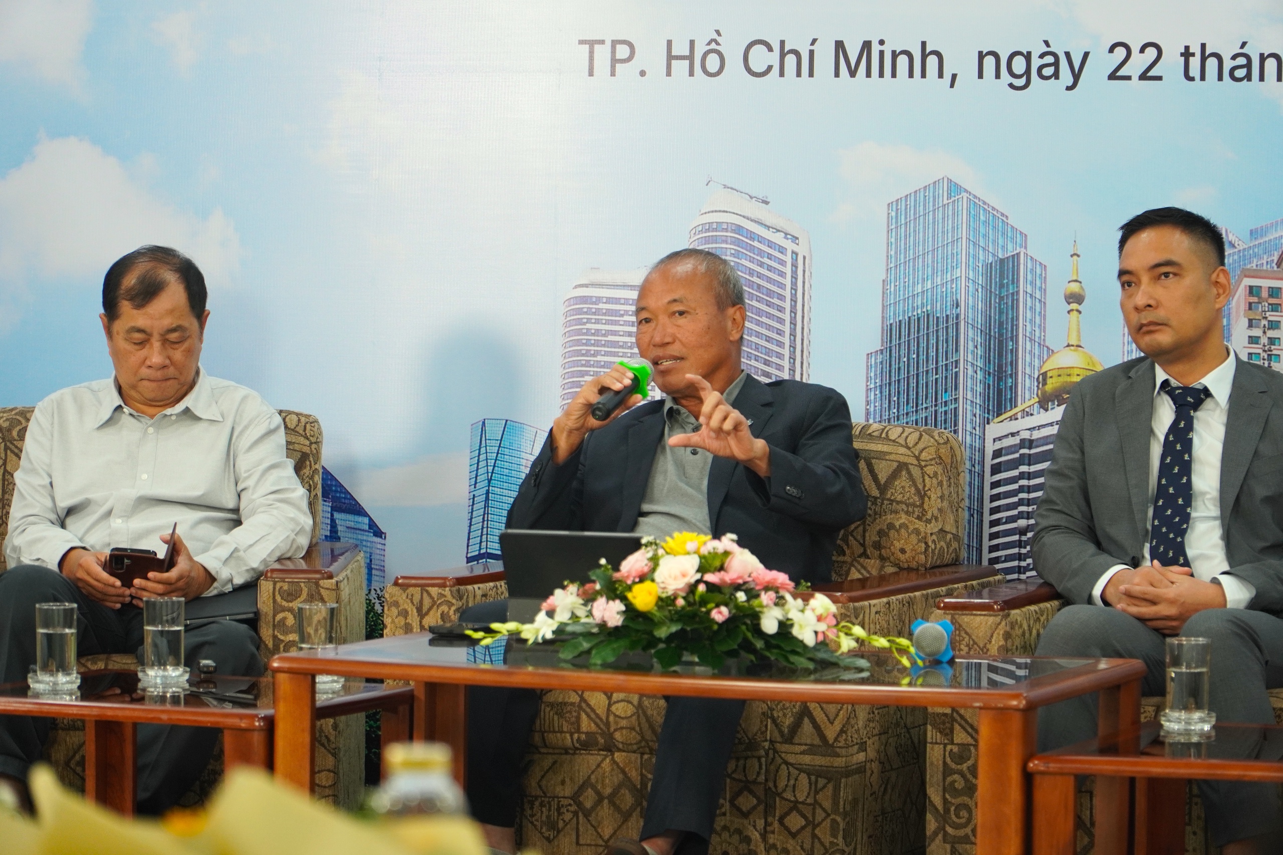 Người trẻ tiết kiệm để mua nh&agrave;   - Ảnh 3.