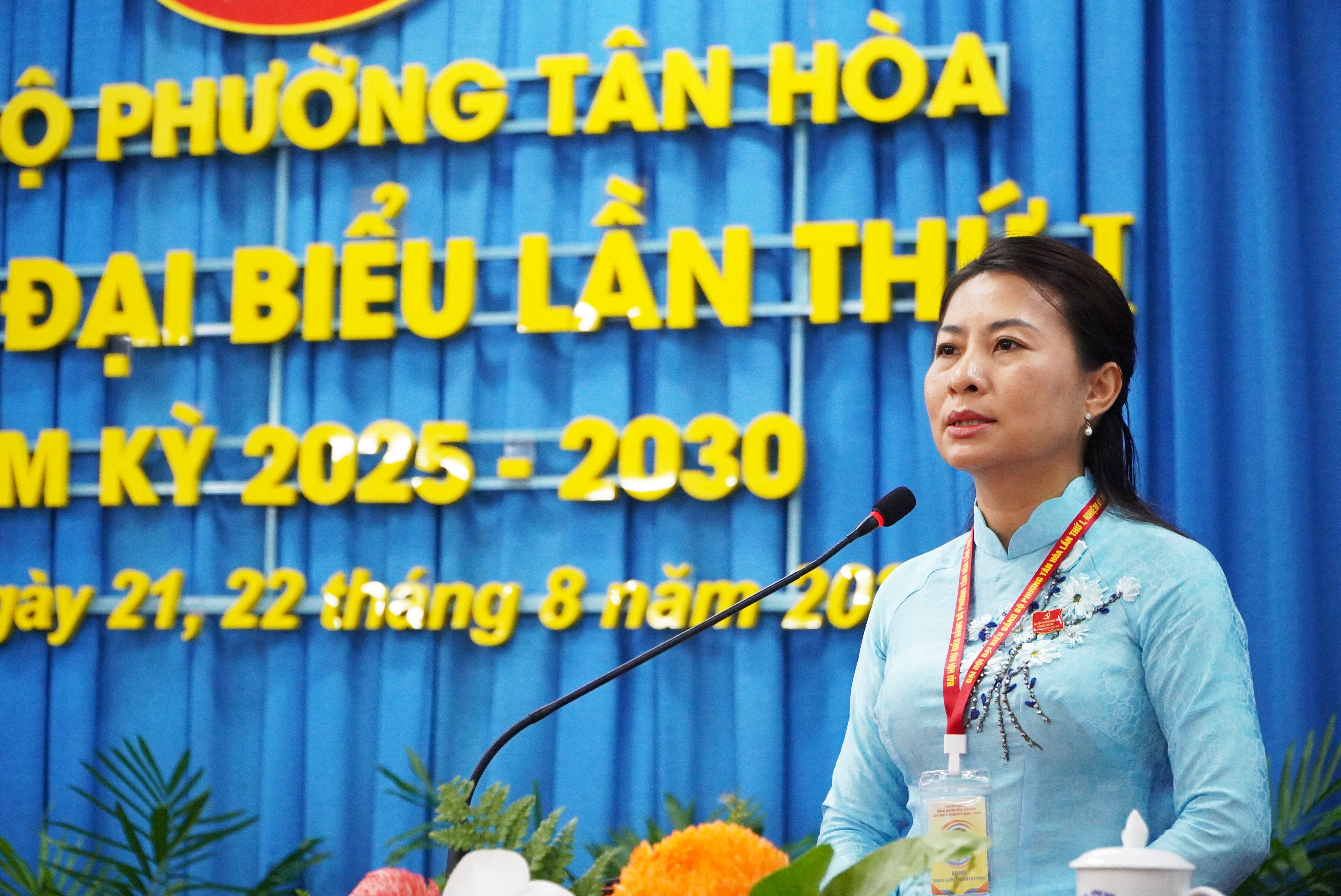 Bà Phan Kiều Thanh Hương giữ chức Bí thư Đảng ủy phường Tân Hòa, TP HCM - Ảnh 2.
