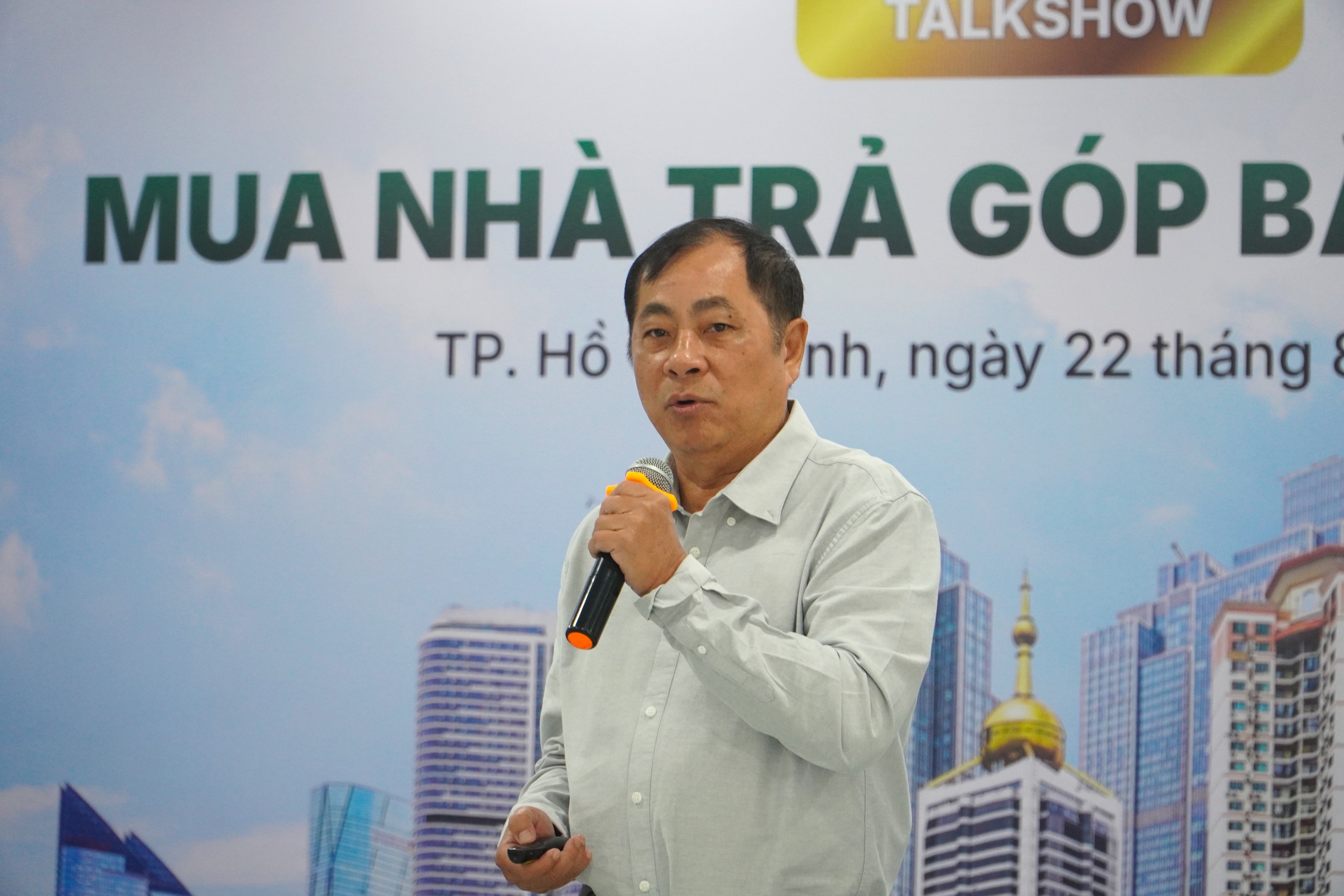 Người trẻ tiết kiệm để mua nh&agrave;   - Ảnh 1.