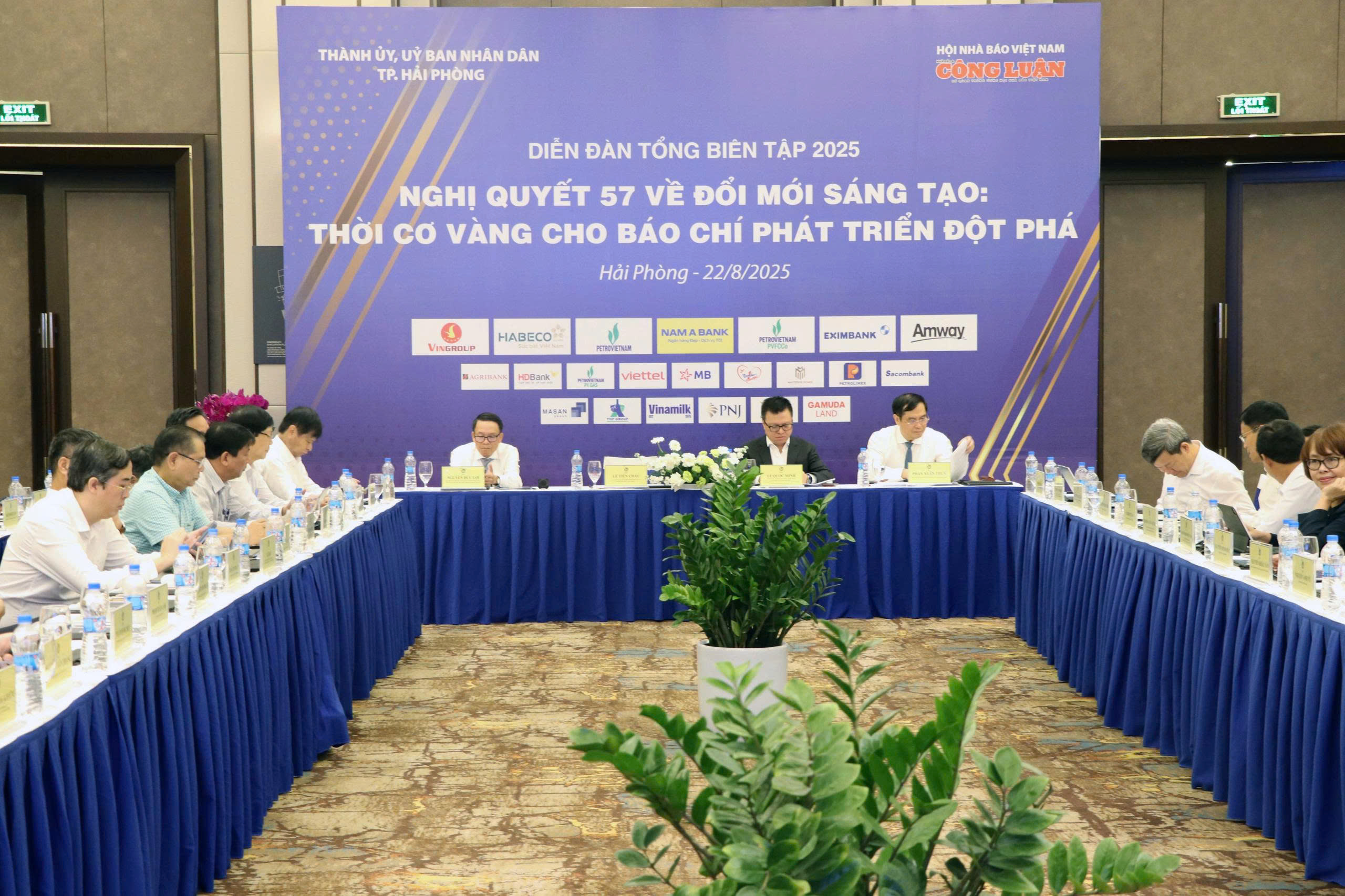 "Nếu không kịp chuyển đổi số, chắc chắn sẽ bị bỏ lại phía sau"- Ảnh 3.