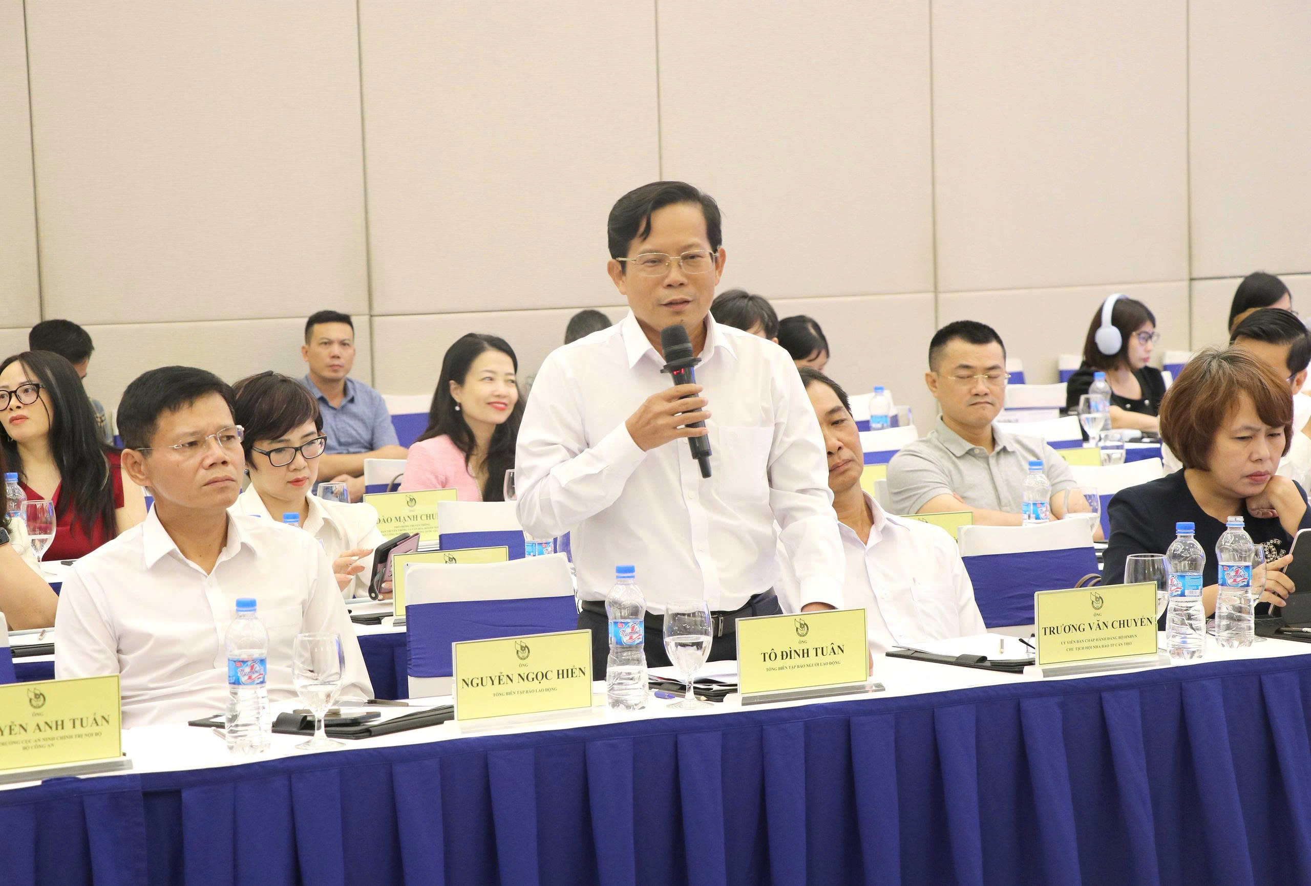 "Nếu không kịp chuyển đổi số, chắc chắn sẽ bị bỏ lại phía sau"- Ảnh 1.
