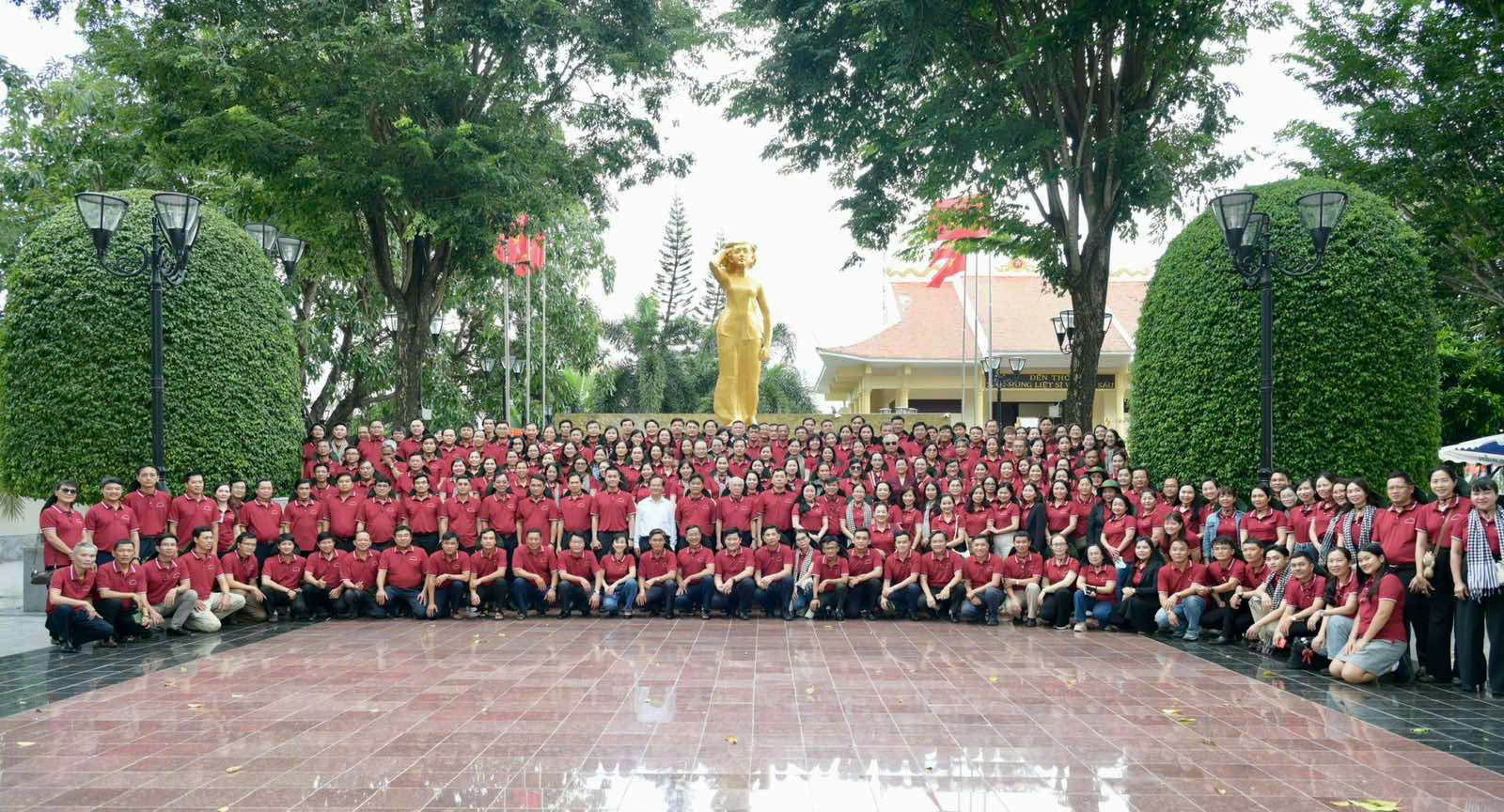 D&acirc;ng hương tưởng niệm Anh h&ugrave;ng liệt sĩ V&otilde; Thị S&aacute;u v&agrave; Khu di t&iacute;ch lịch sử Minh Đạm- Ảnh 5.