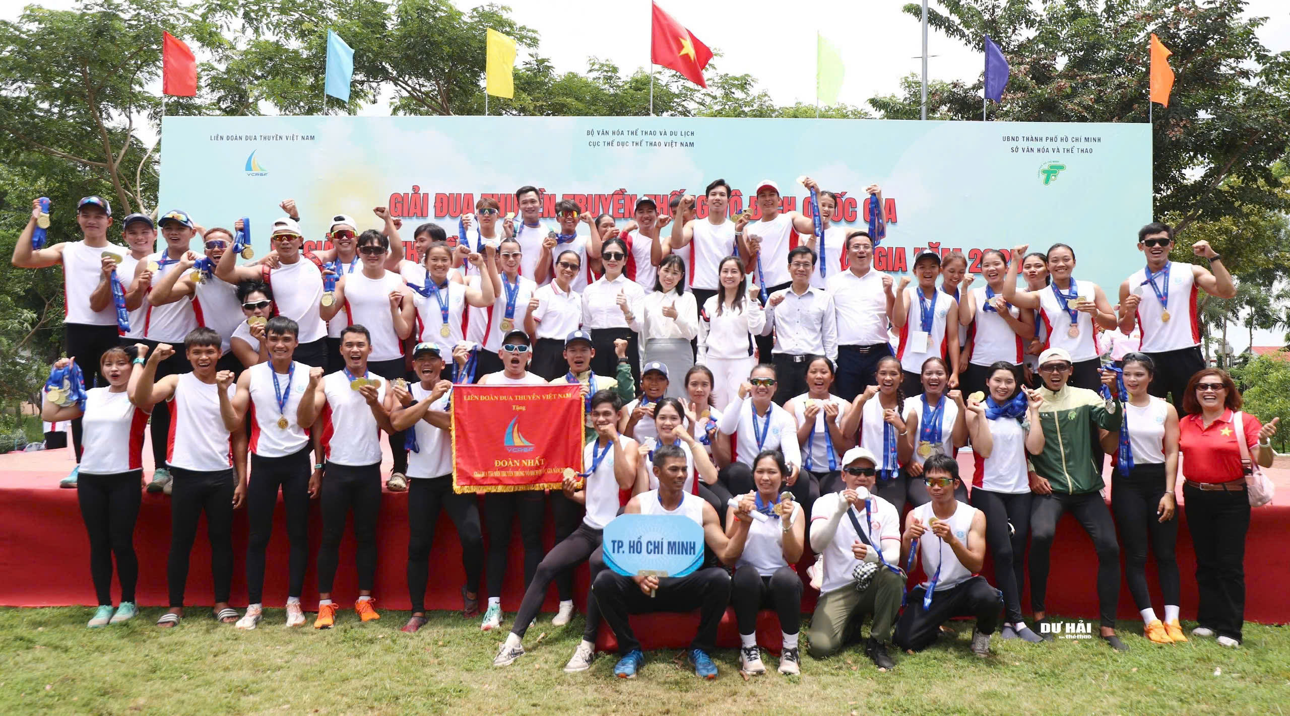 Chủ nh&agrave; TP HCM nhất to&agrave;n đo&agrave;n Giải V&ocirc; địch đua thuyền truyền thống 2025- Ảnh 1.