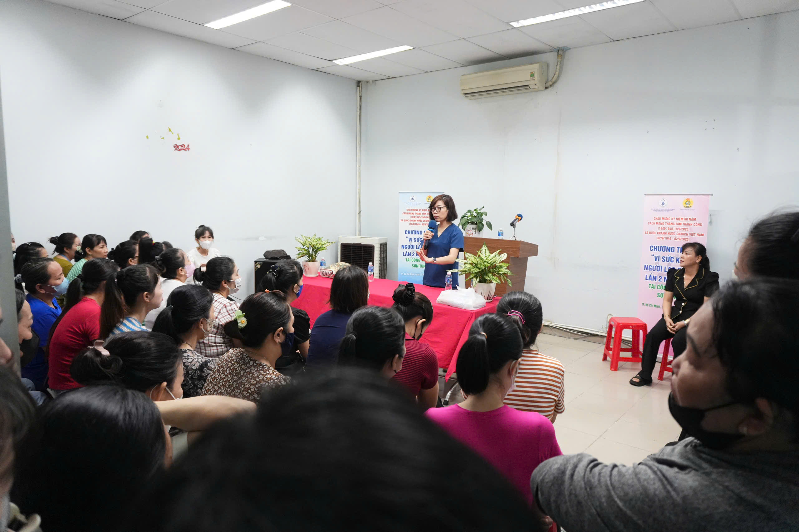 Hàng trăm nữ công nhân được khám, tầm soát ung thư miễn phí- Ảnh 2.