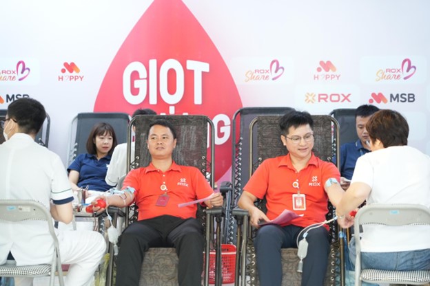 Giọt thương 2025: CBNV ROX Group chung tay hiến m&aacute;u, lan tỏa gi&aacute; trị sống đẹp- Ảnh 3.