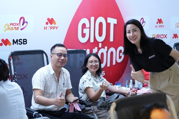 Giọt thương 2025: CBNV ROX Group chung tay hiến m&aacute;u, lan tỏa gi&aacute; trị sống đẹp- Ảnh 4.