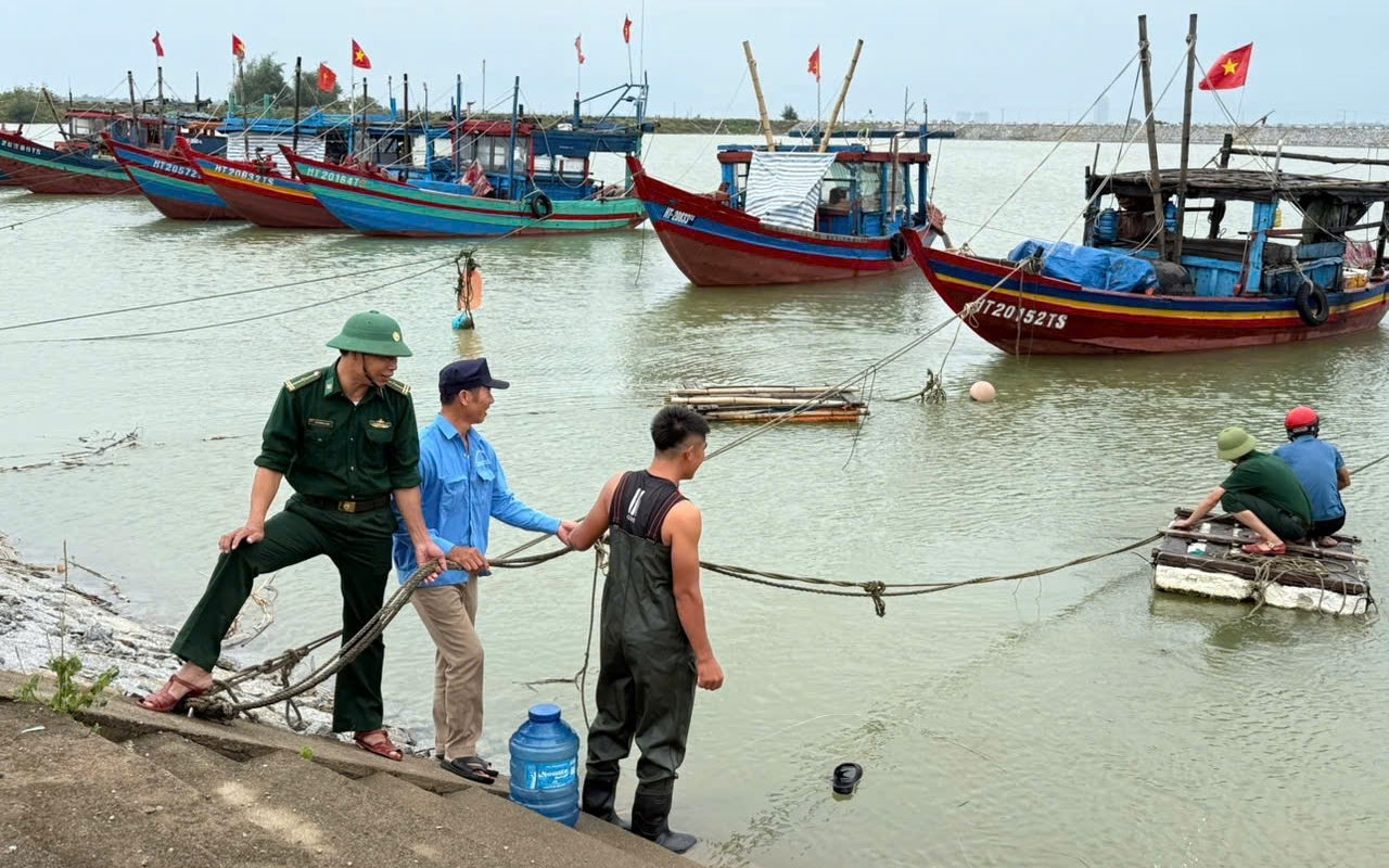 Ứng phó với bão số 5: Hà Tĩnh ban hành lệnh cấm biển