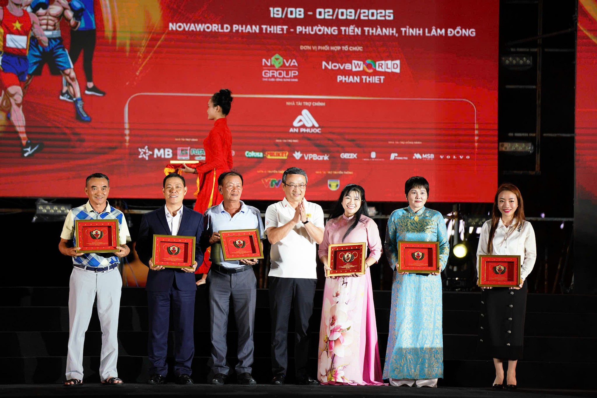 Hơn 3.000 vận động vi&ecirc;n tham gia giải chạy &ldquo;H&agrave;nh tr&igrave;nh 80 năm v&igrave; An ninh Tổ quốc&rdquo;- Ảnh 2.