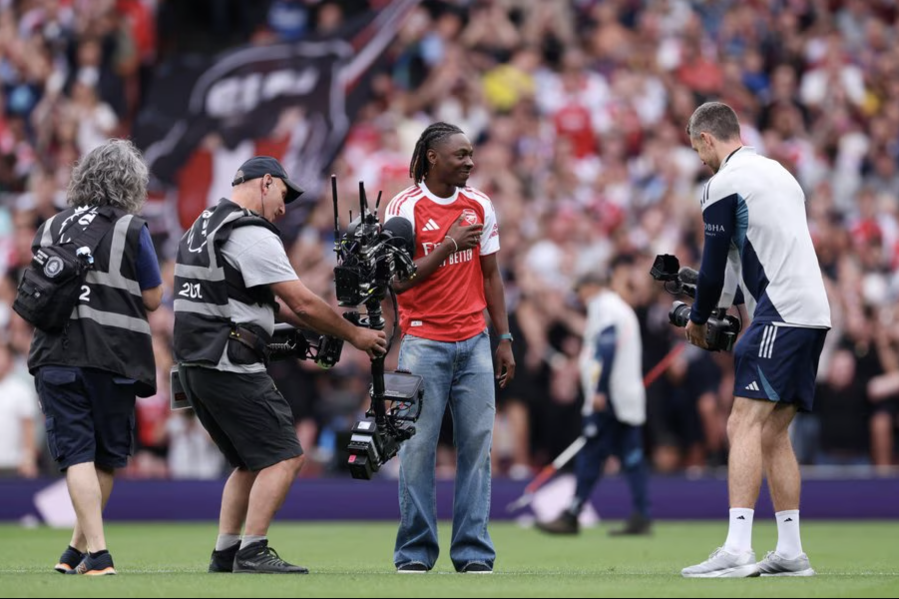 Gyokeres khai hỏa bằng c&uacute; đ&uacute;p, Arsenal ph&aacute;t sốt v&igrave; trụ cột chấn thương- Ảnh 1.