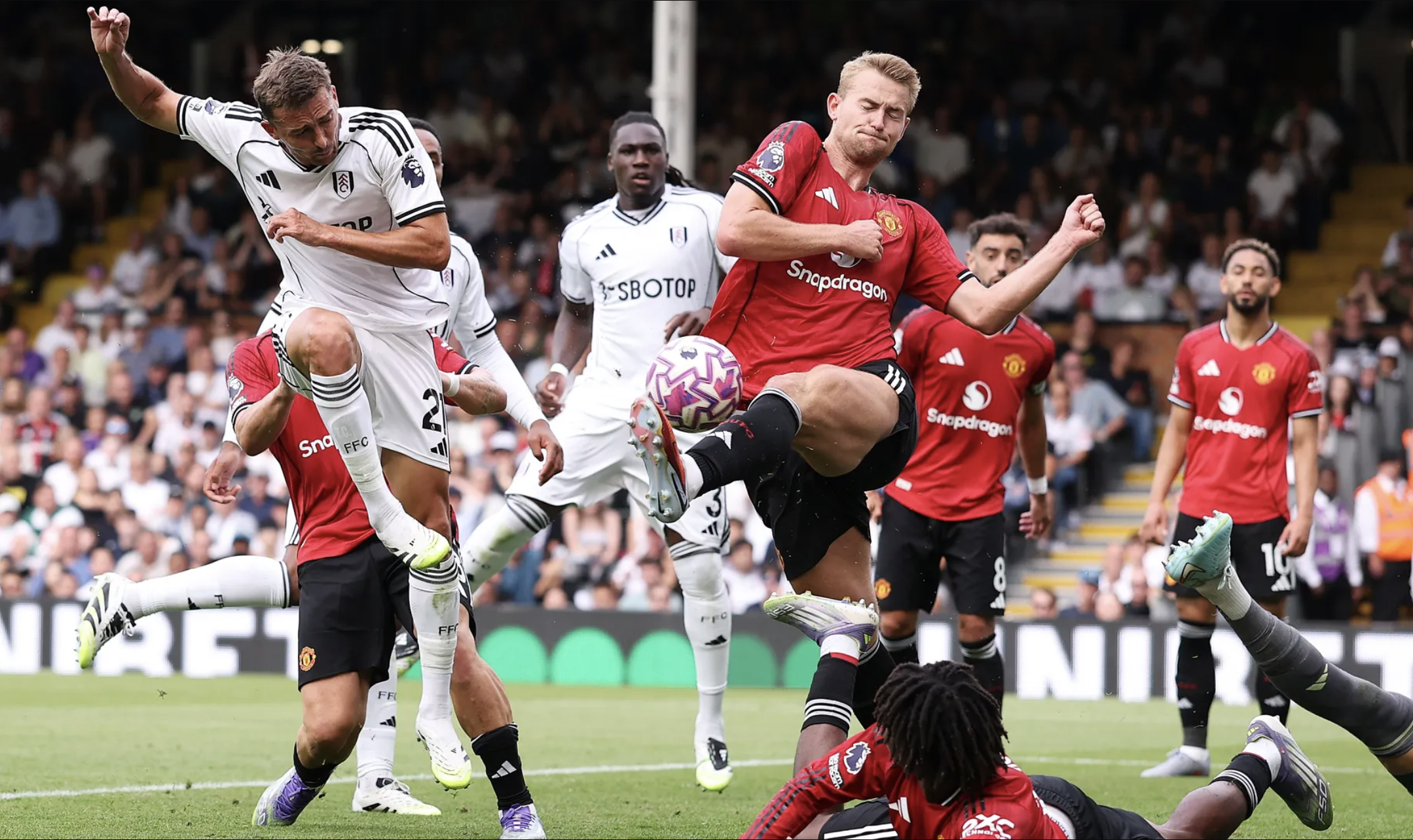 Chia điểm với Fulham, Man United ch&igrave;m s&acirc;u cuối bảng Ngoại hạng - Ảnh 6.