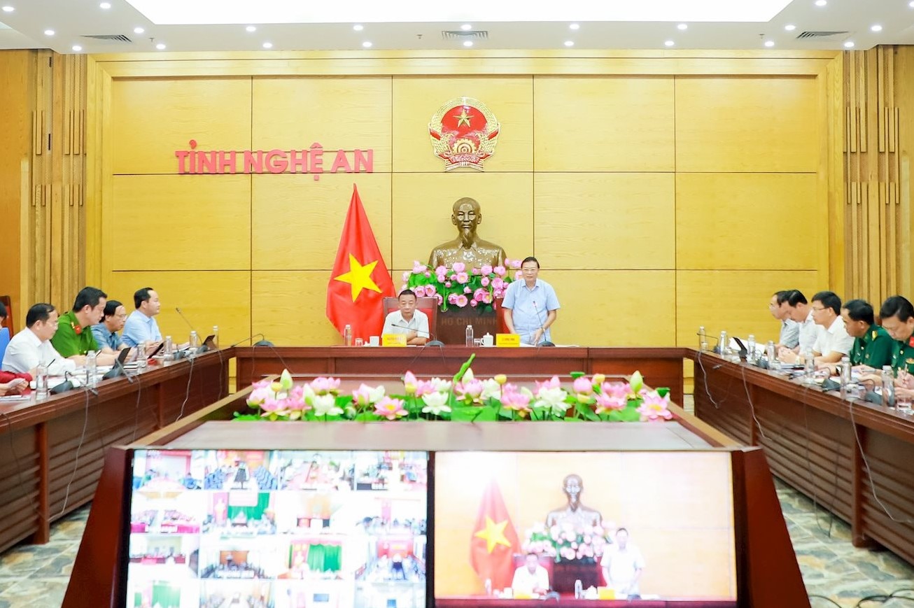Nghệ An cấm biển ứng phó bão số 5- Ảnh 2.