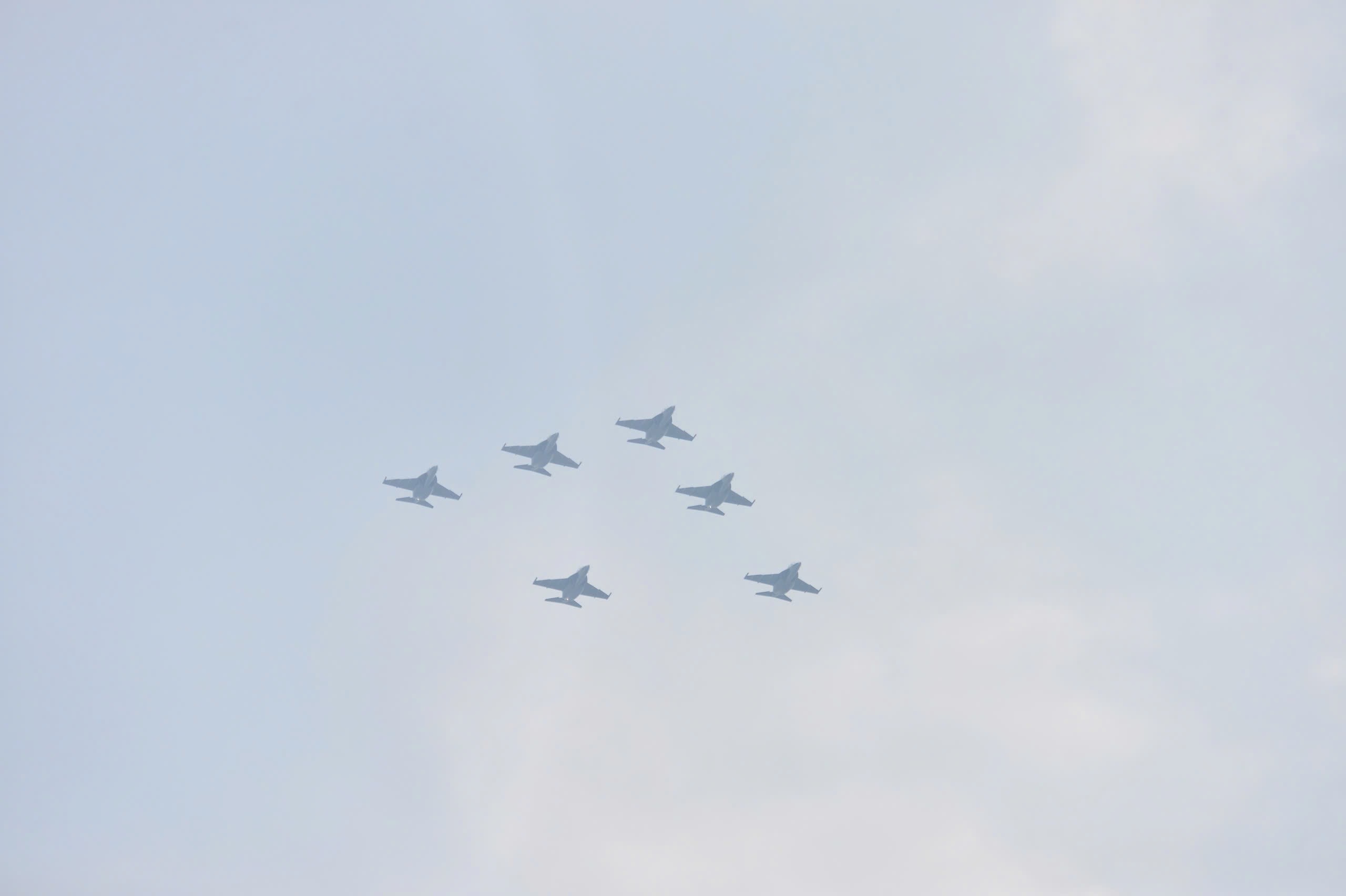 Biên đội máy bay su - 30 MK2 bay qua Quảng trường Ba Đình trong Lễ kỷ niệm lớn - Ảnh 13.
