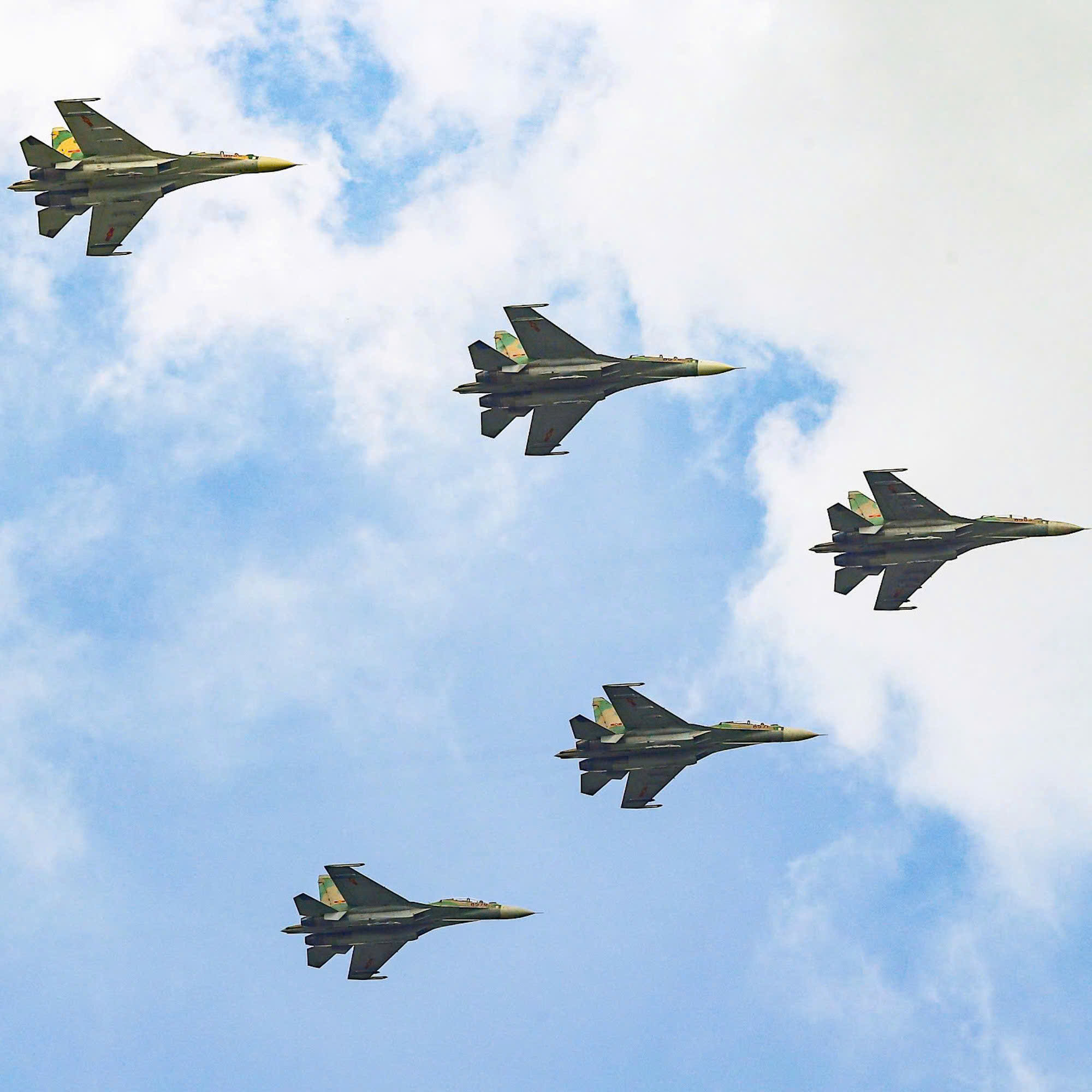 "Hổ mang chúa" Su30-MK2 bay qua Quảng trường Ba Đình - Ảnh 17.