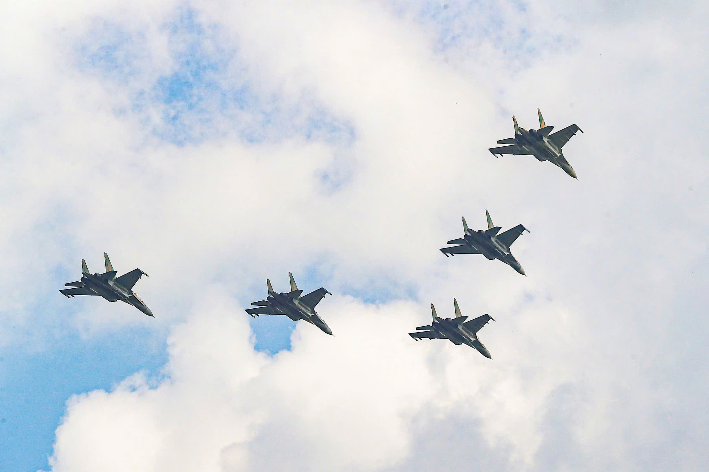 "Hổ mang chúa" Su30-MK2 bay qua Quảng trường Ba Đình - Ảnh 16.