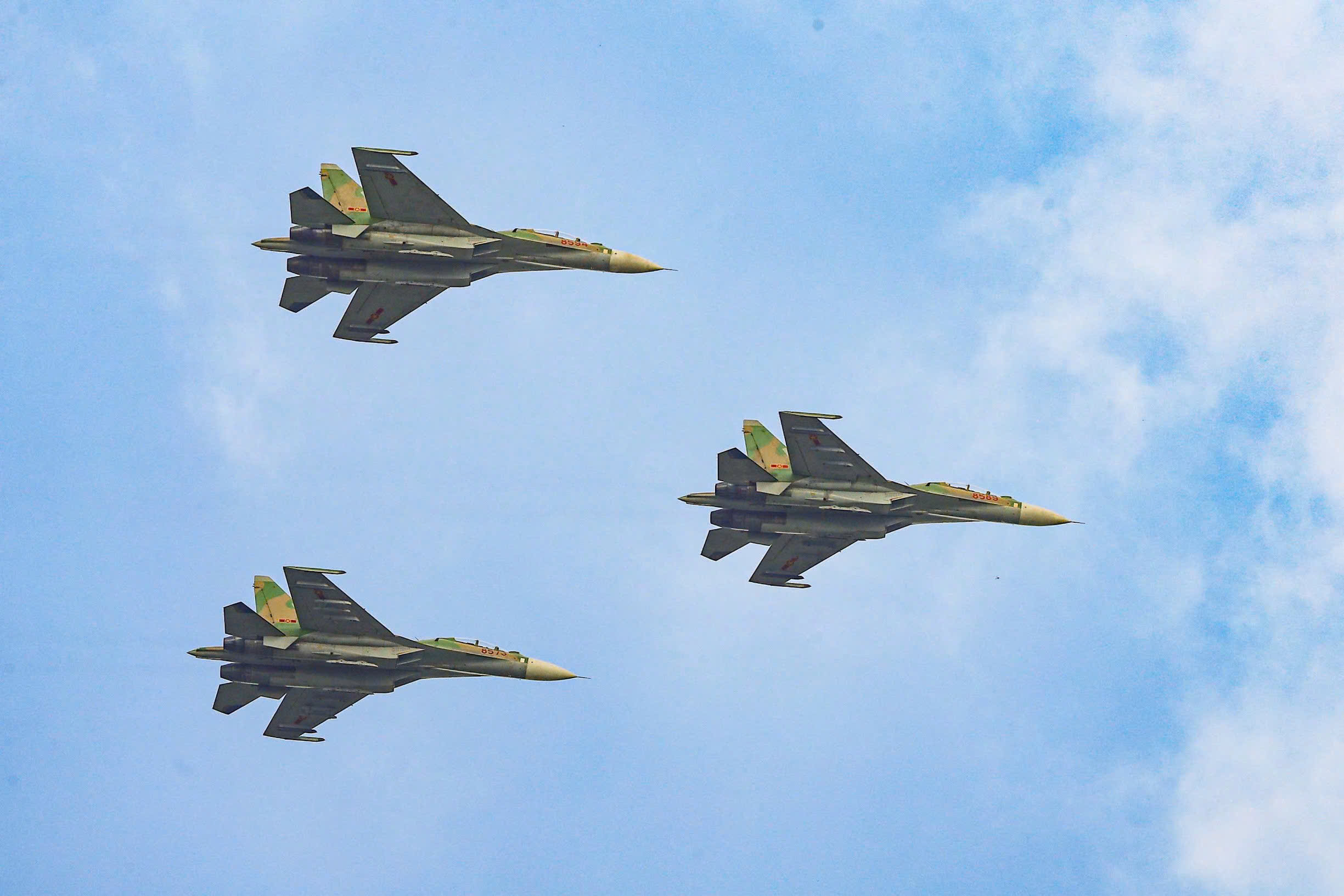 "Hổ mang chúa" Su30-MK2 bay qua Quảng trường Ba Đình - Ảnh 15.