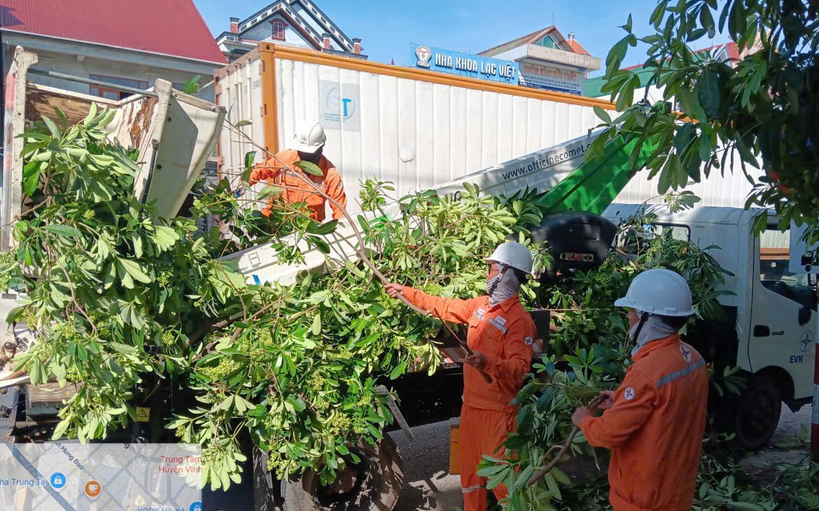 Bão số 5 áp sát: Quảng Trị khẩn cấp bảo vệ lưới điện, giữ an toàn cho người dân