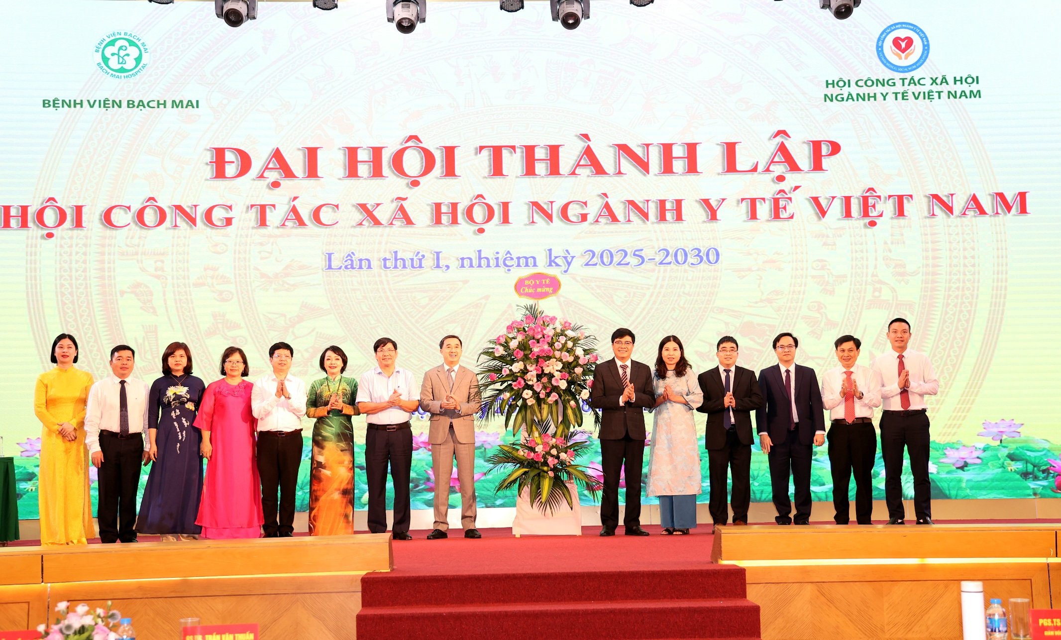 PGS-TS Nguyễn Tuấn Hưng giữ chức Chủ tịch C&ocirc;ng t&aacute;c x&atilde; hội ng&agrave;nh y tế - Ảnh 1.