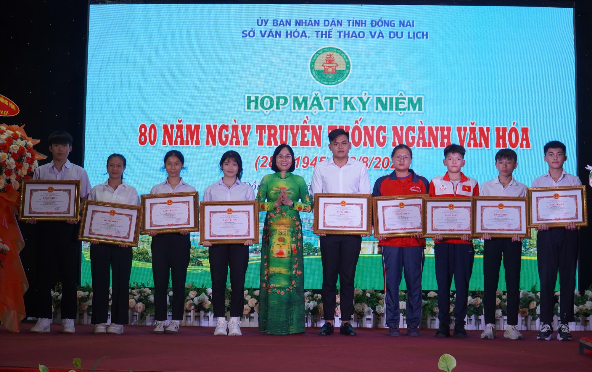 Đồng Nai họp mặt kỷ niệm 80 năm Ng&agrave;y truyền thống ng&agrave;nh Văn h&oacute;a- Ảnh 4.