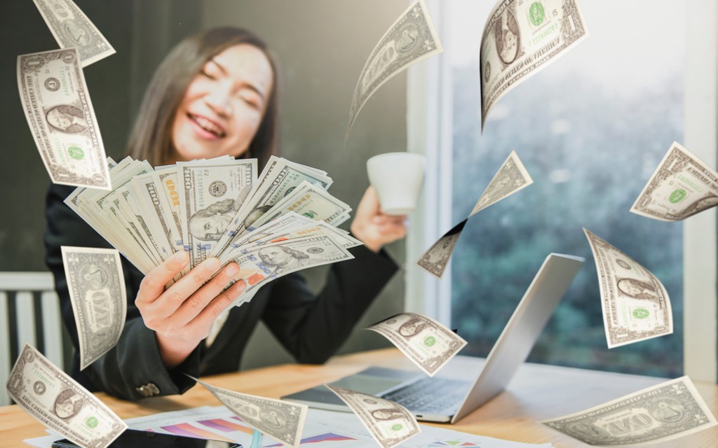 Tử vi tháng 7 âm lịch: Con giáp nào "đổi vận", tài lộc ùa về?