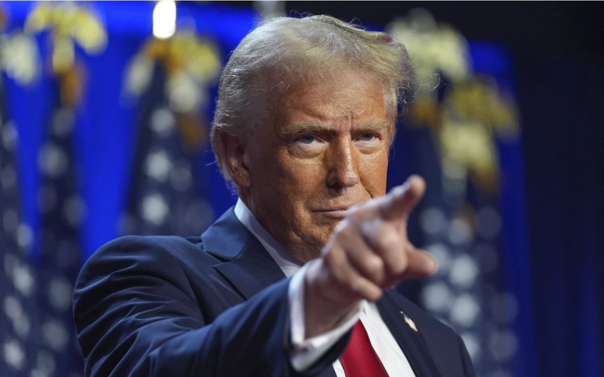 Tổng thống Donald Trump hành động trước bầu cử giữa nhiệm kỳ