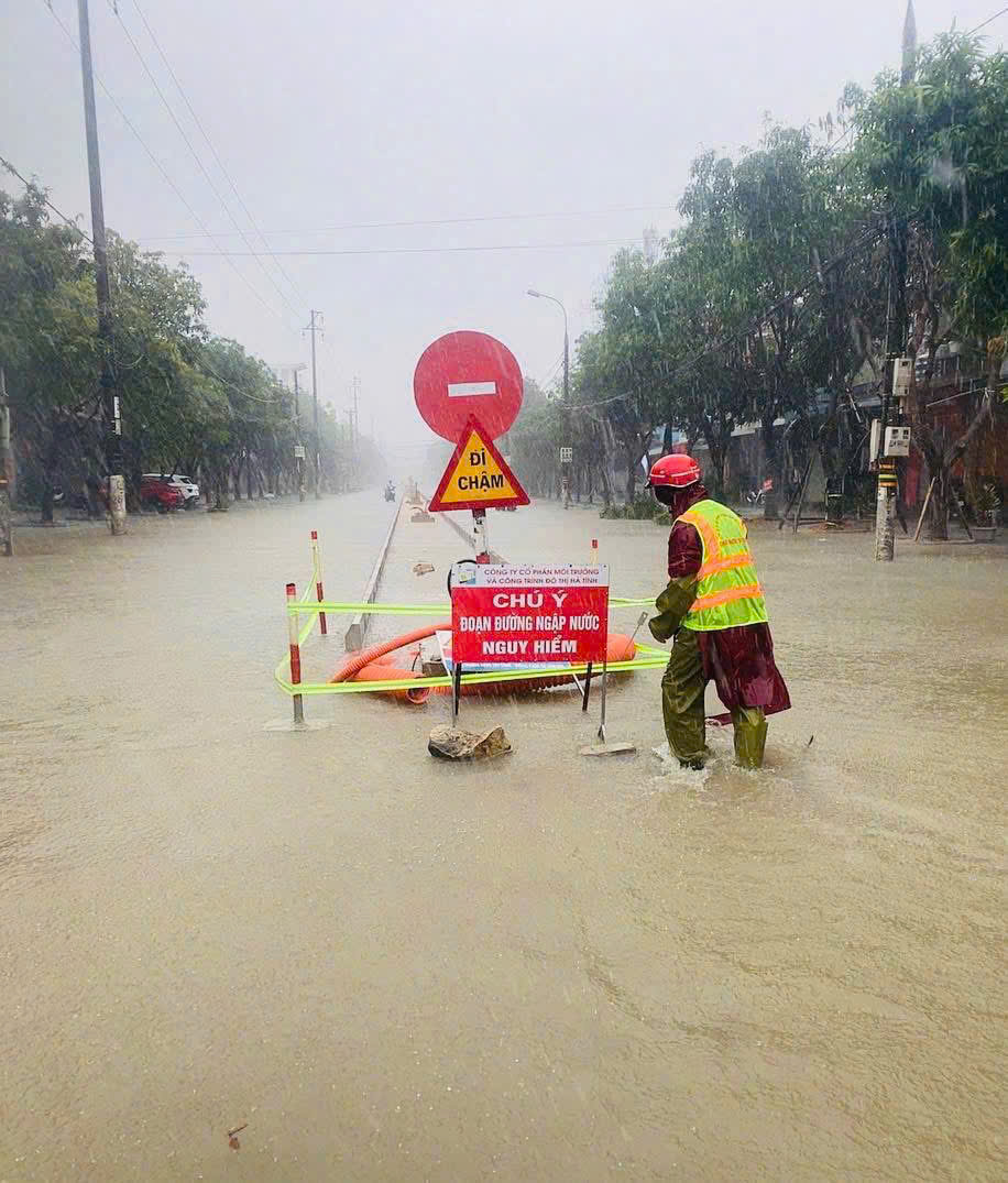 B&atilde;o số 5 ( Kajiki ) g&acirc;y mưa lớn , gi&oacute; mạnh tại H&agrave; Tĩnh - Ảnh 3.