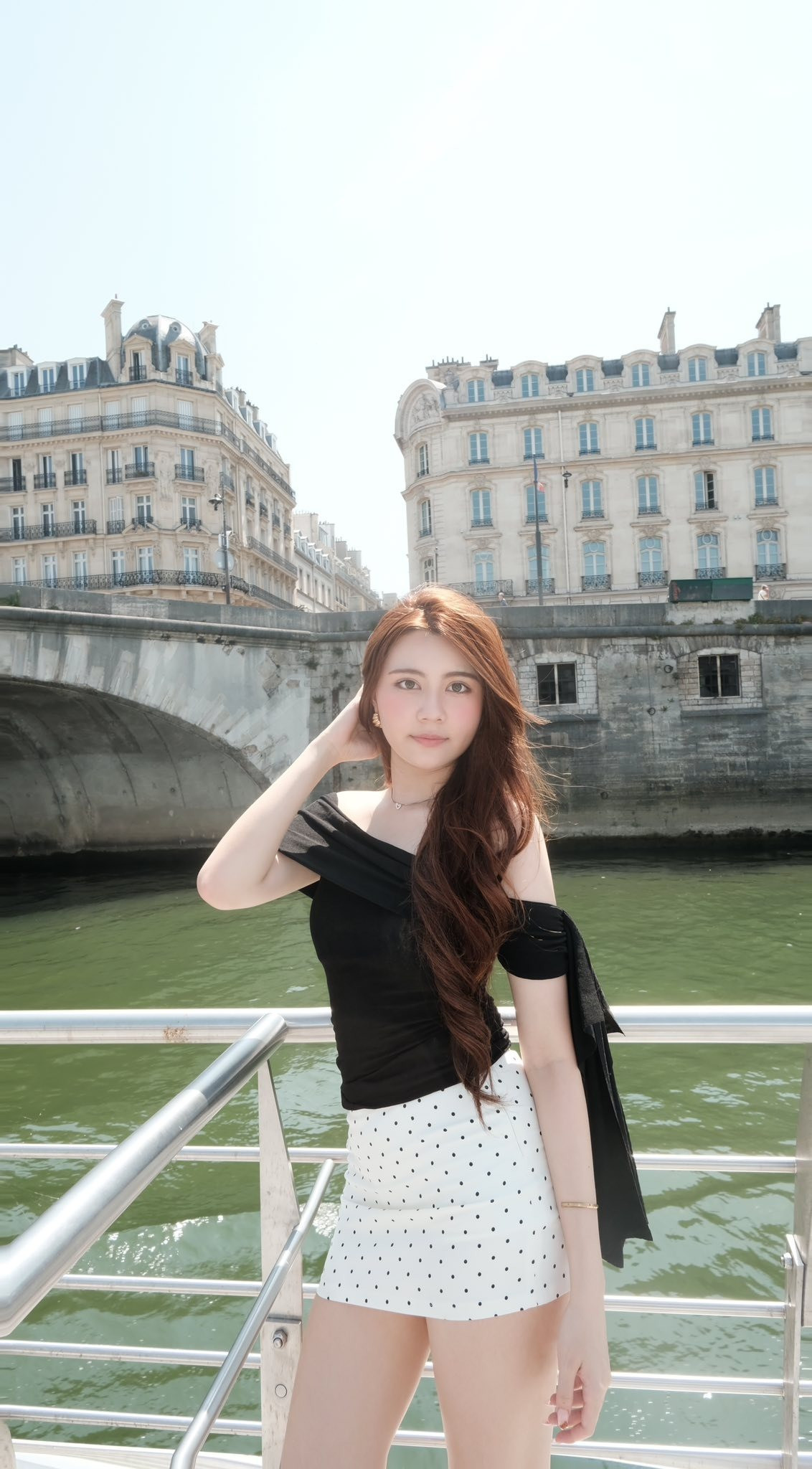 Nhan sắc con g&aacute;i MC Quyền Linh g&acirc;y b&atilde;o mạng   - Ảnh 2.