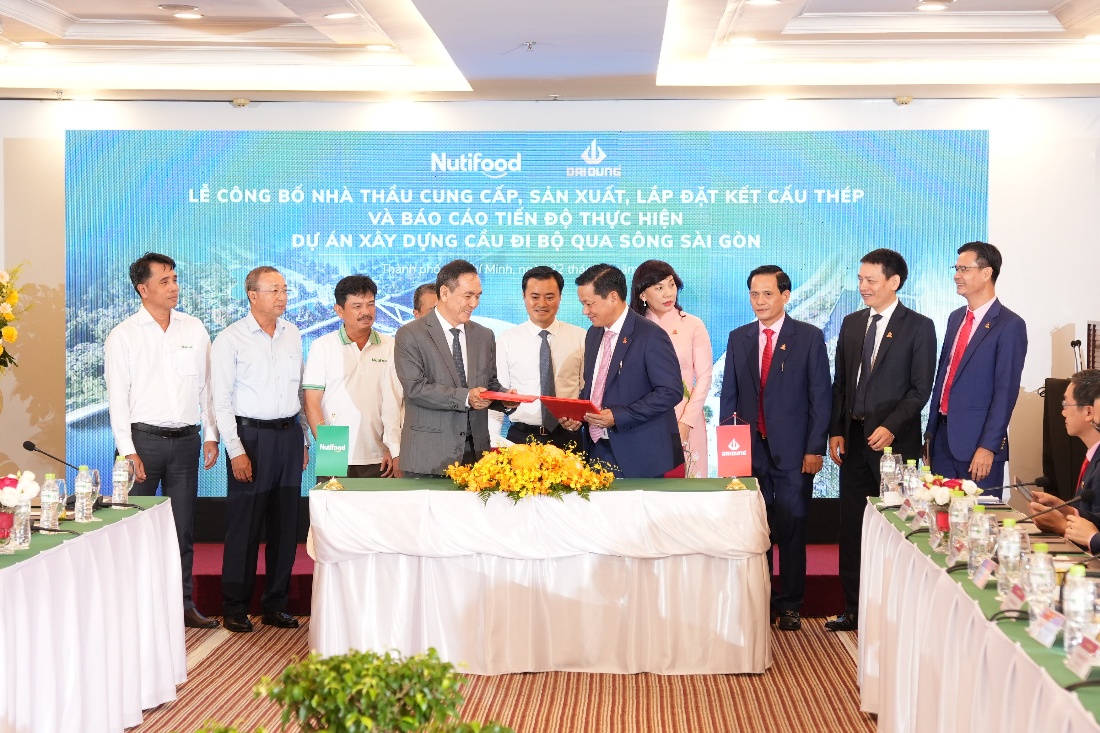Nutifood c&ocirc;ng bố nh&agrave; thầu cung cấp, sản xuất, lắp đặt kết cấu th&eacute;p dự &aacute;n cầu đi bộ- Ảnh 2.