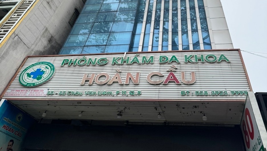 B&oacute;c trần chi&ecirc;u vẽ bệnh, moi tiền tại ph&ograve;ng kh&aacute;m Ho&agrave;n Cầu  - Ảnh 1.