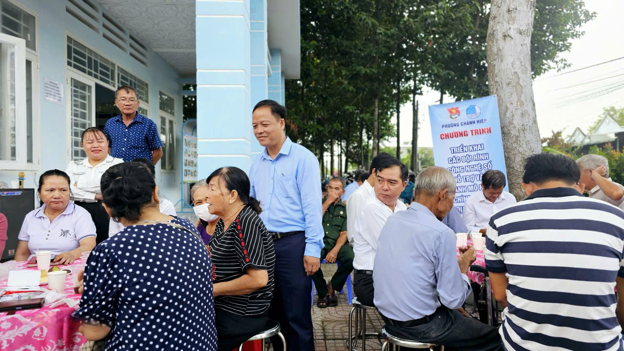 Bên ly cà phê sáng, chuyện dân sinh được lắng nghe- Ảnh 1.