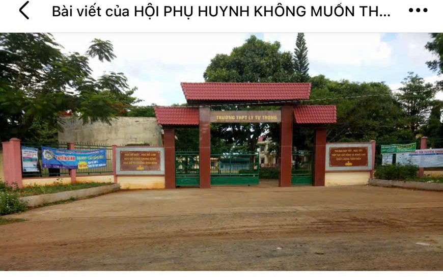 Phụ huynh phản ứng vì trường yêu cầu học sinh mặc đồng phục "lộn xộn, diêm dúa"