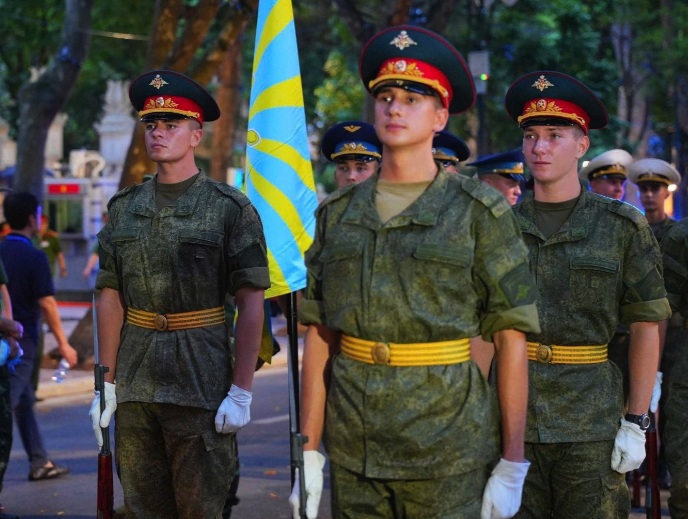 Russian service members joined second full rehearsal for A80 parade- Ảnh 2.